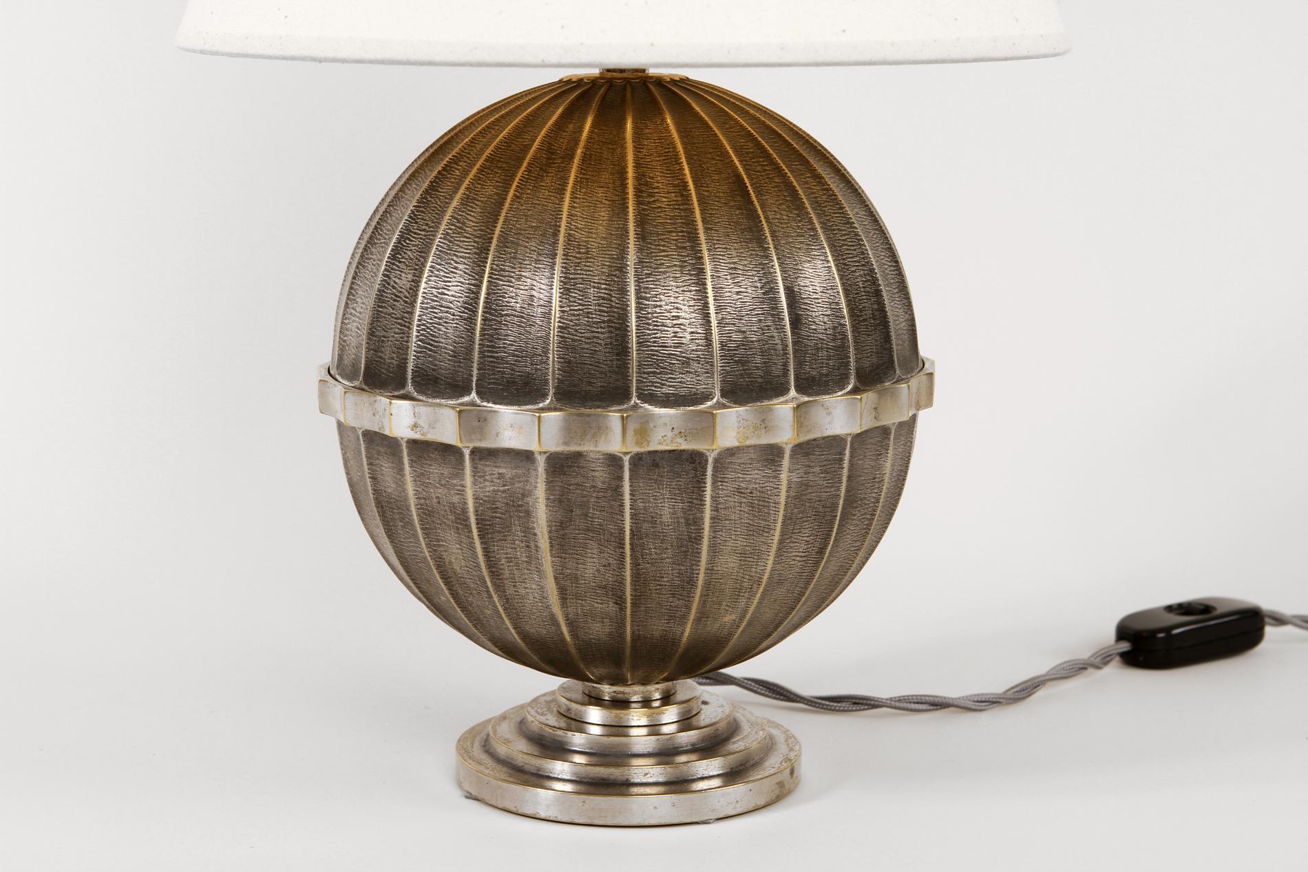 20ième siècle Lampe de table Art déco française par Genet & Michon en vente
