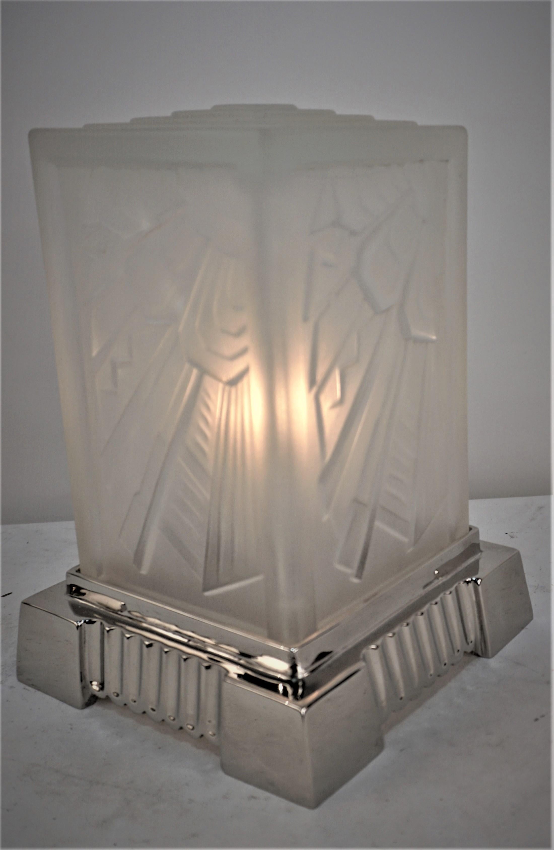 French Art Deco Table Lamp by Hanots For Sale 1