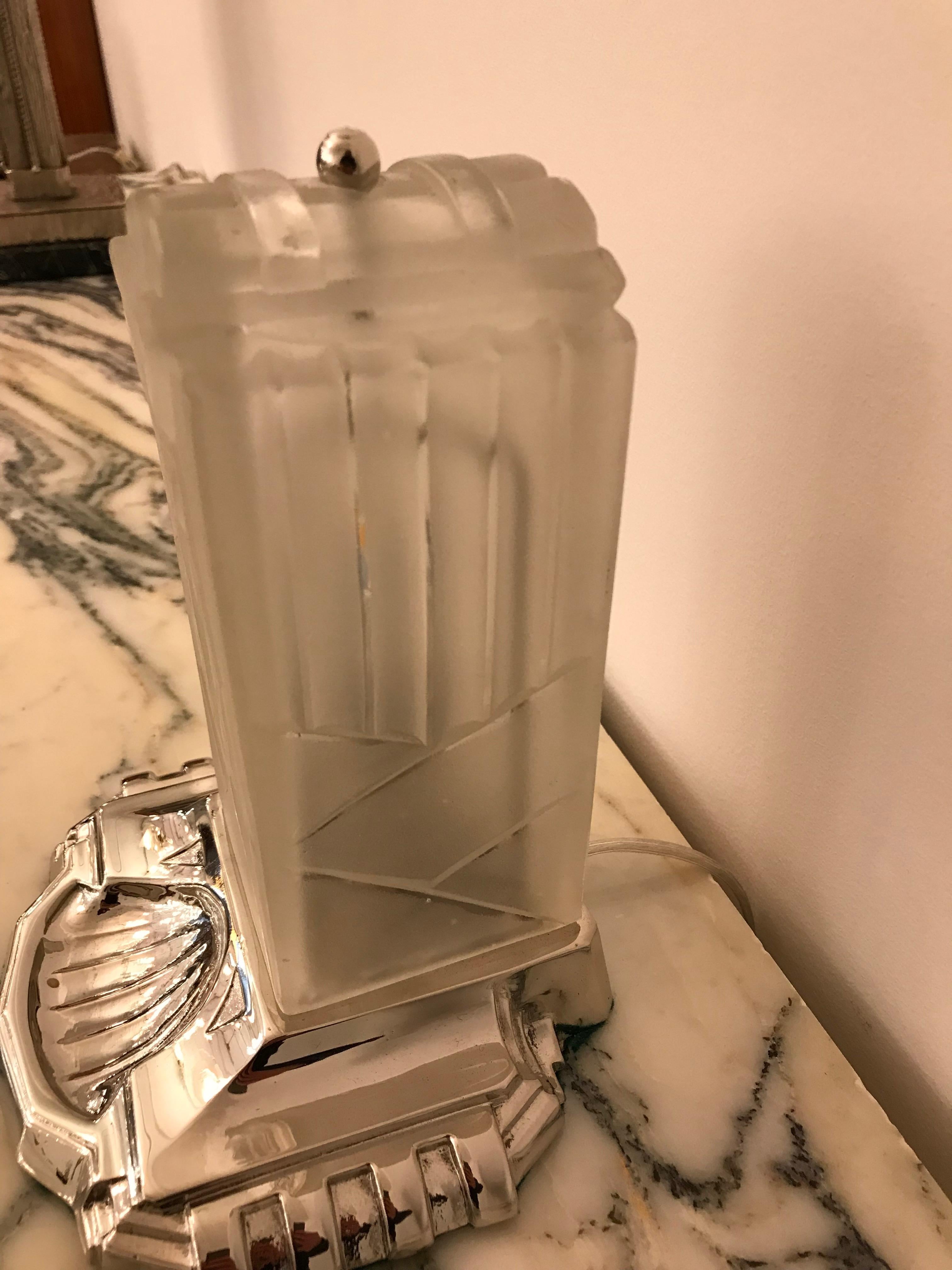 French Art Deco Table Lamp by Hugue For Sale 4