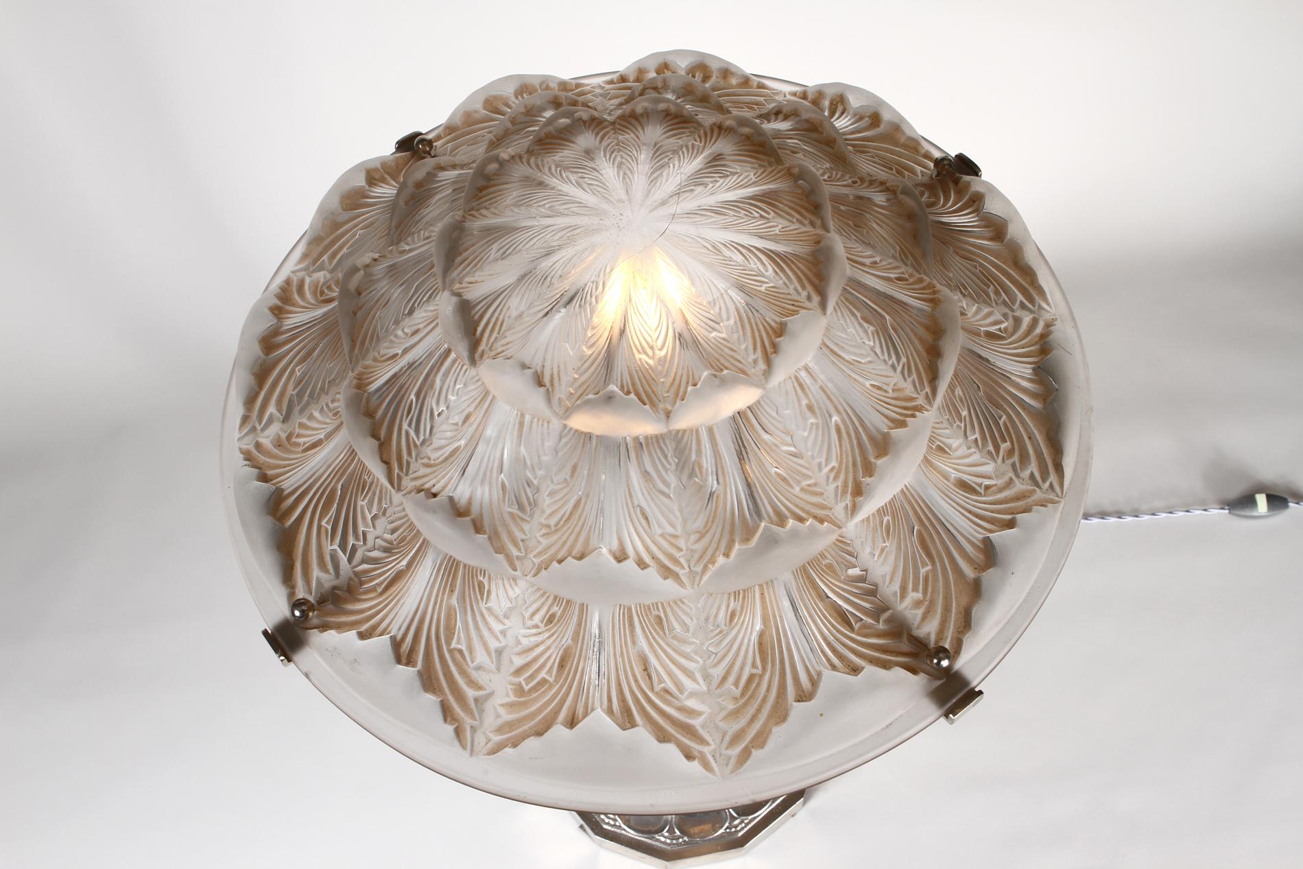 Bronze French Art Deco table lamp by Lalique 