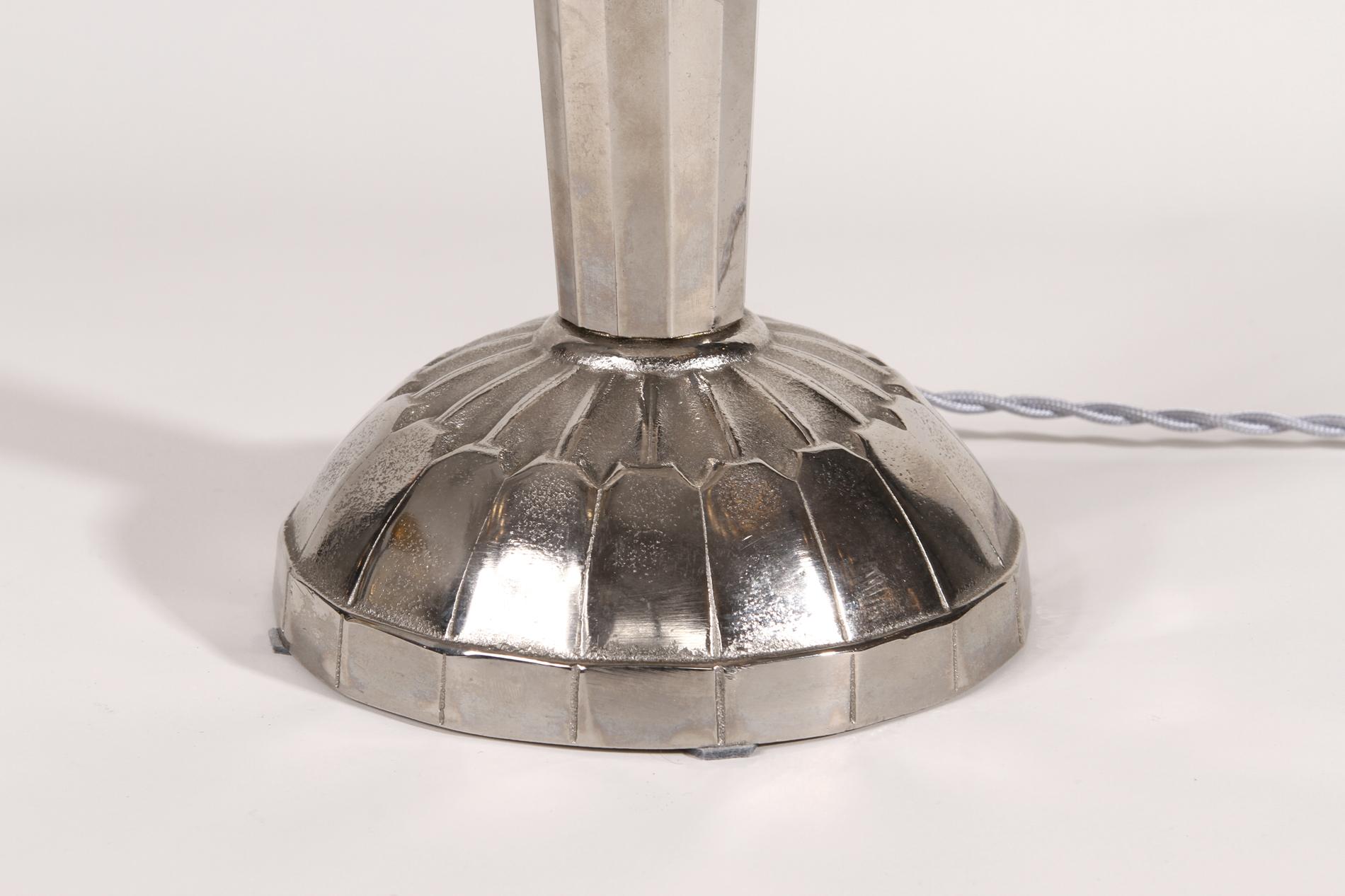 Bronze Lampe de table Art déco française par Muller Frères en vente