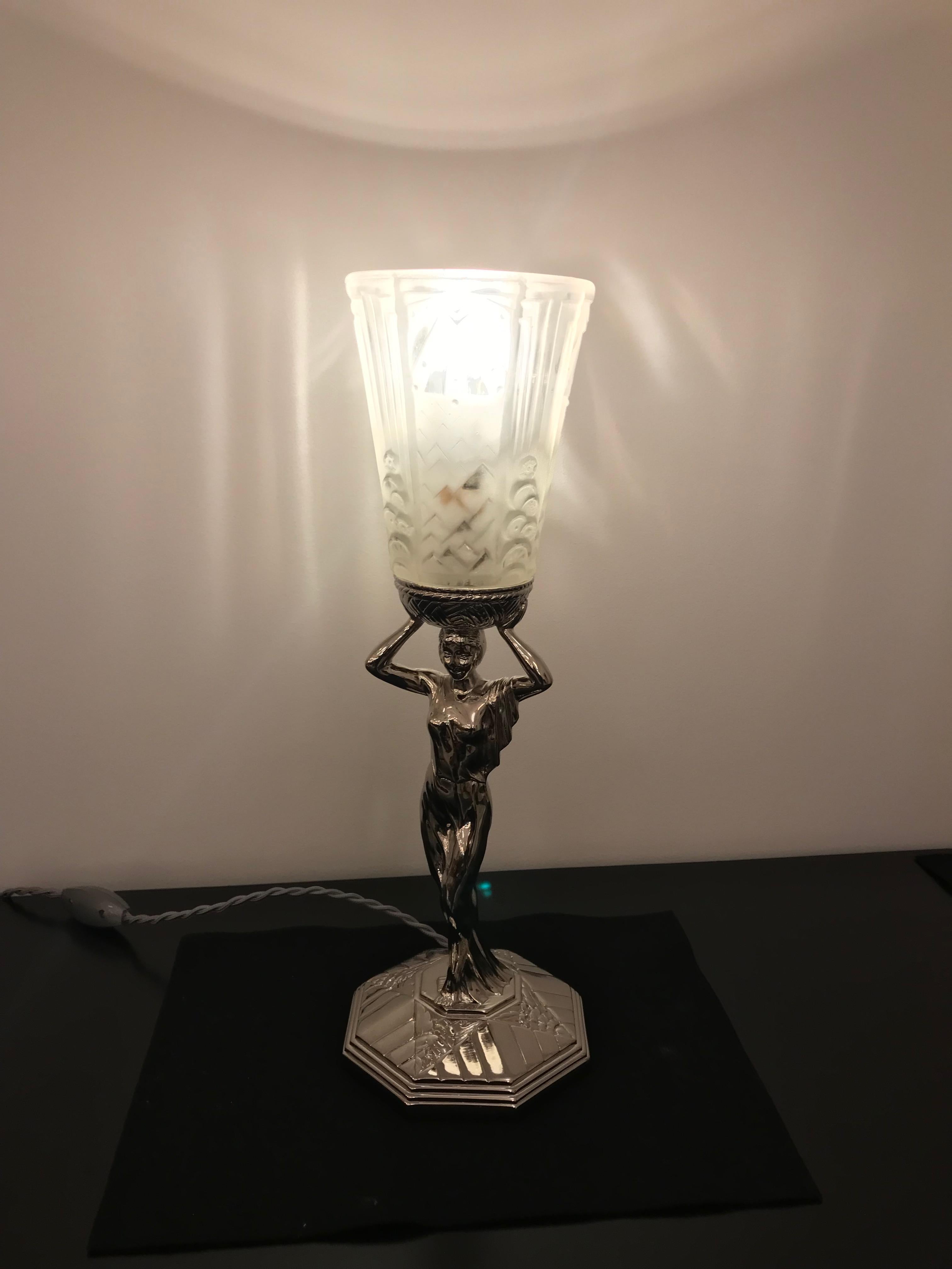 French Art Deco Table Lamp by Muller Frères Luneville For Sale 10