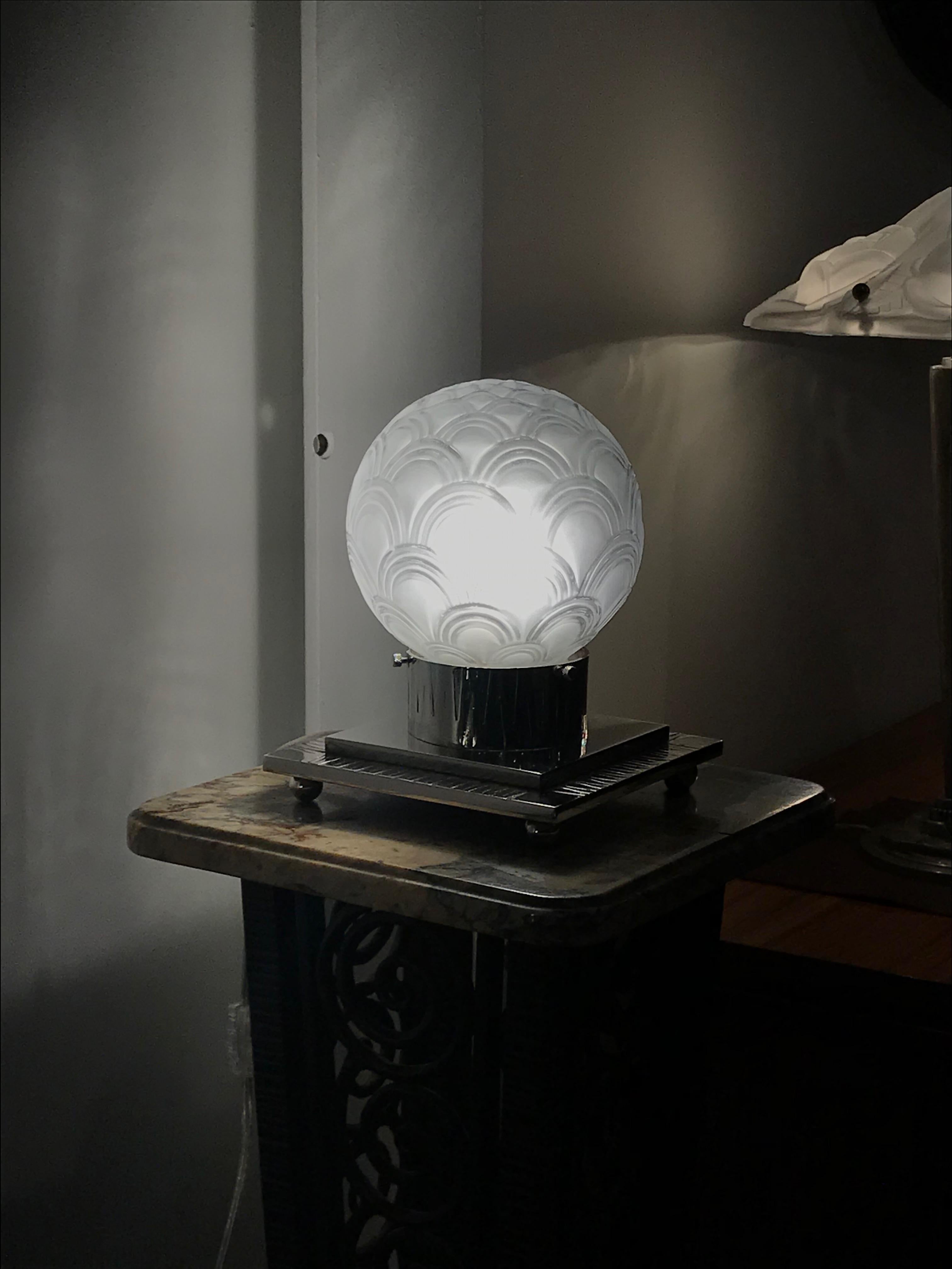 Lampe de Table Art Déco Française par Pierre D'avesn en vente 7