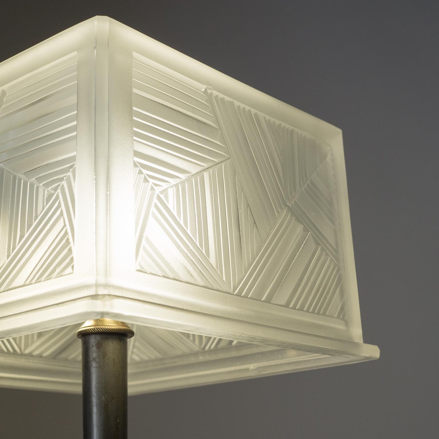 Frosted French Art Deco Table Lamp by Sabino, circa 1930