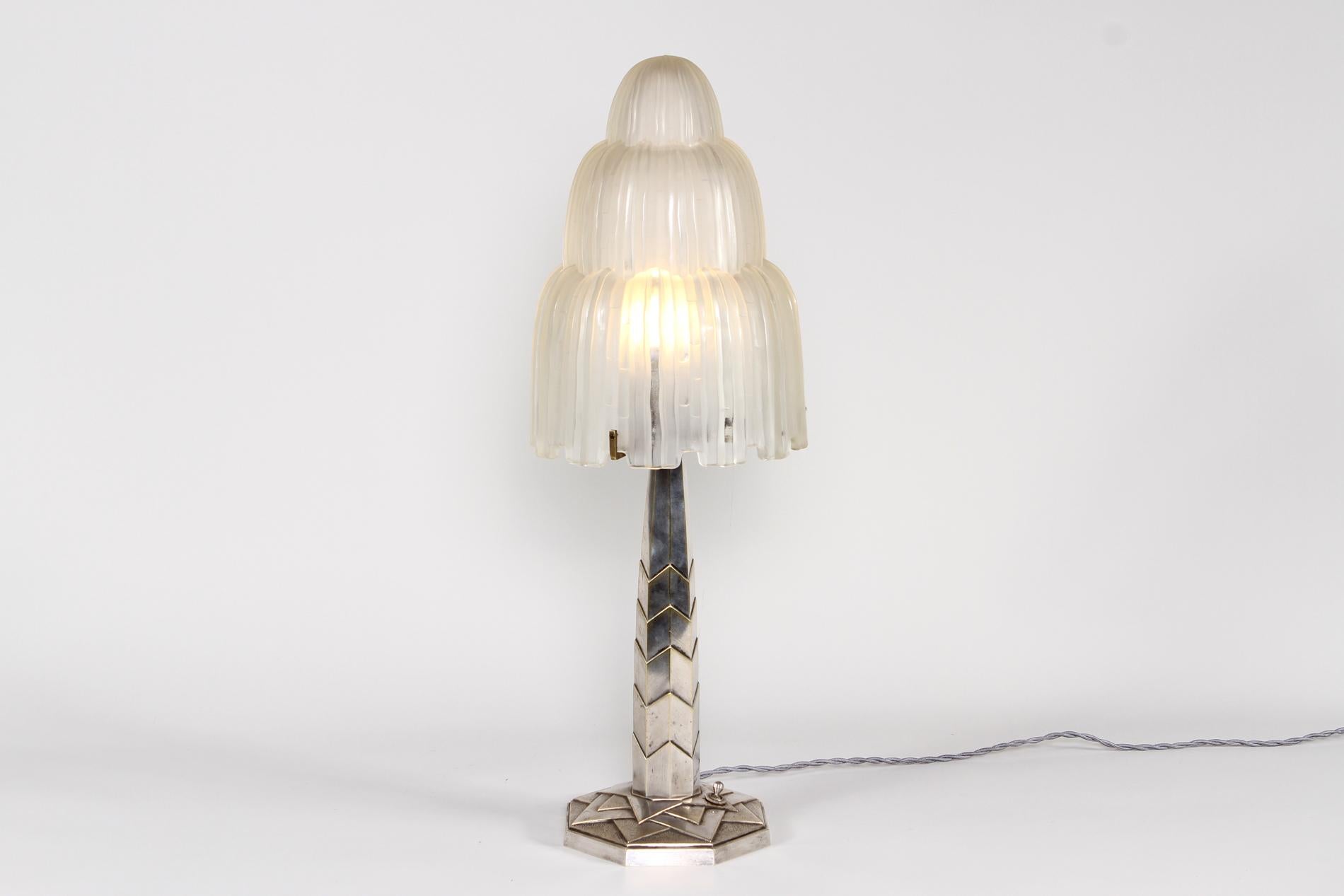French Art Deco table lamp from 1930 in silvered bronze with original stamp 