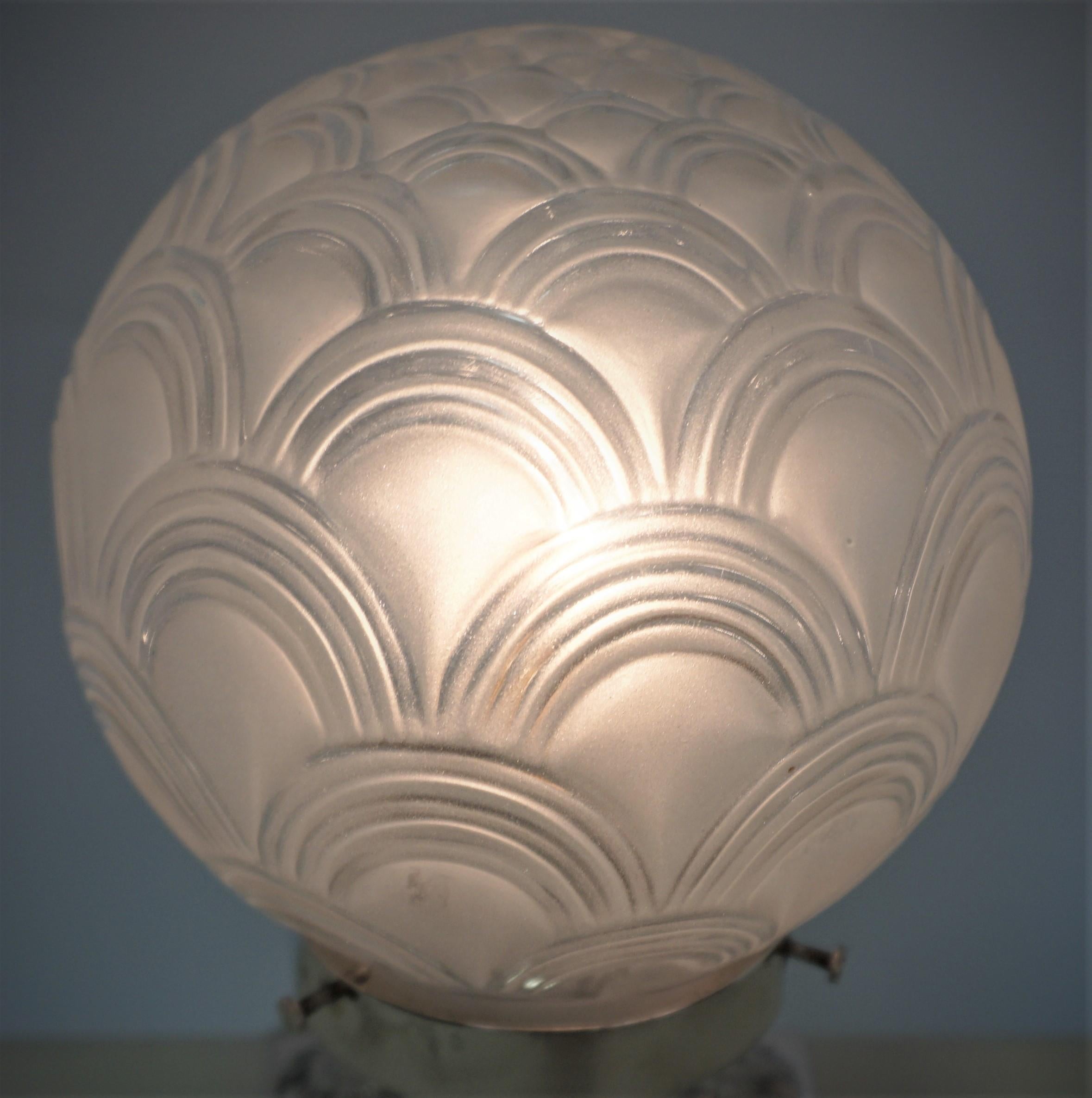 French Art Deco Table Lamp by Sabino In Excellent Condition In Fairfax, VA