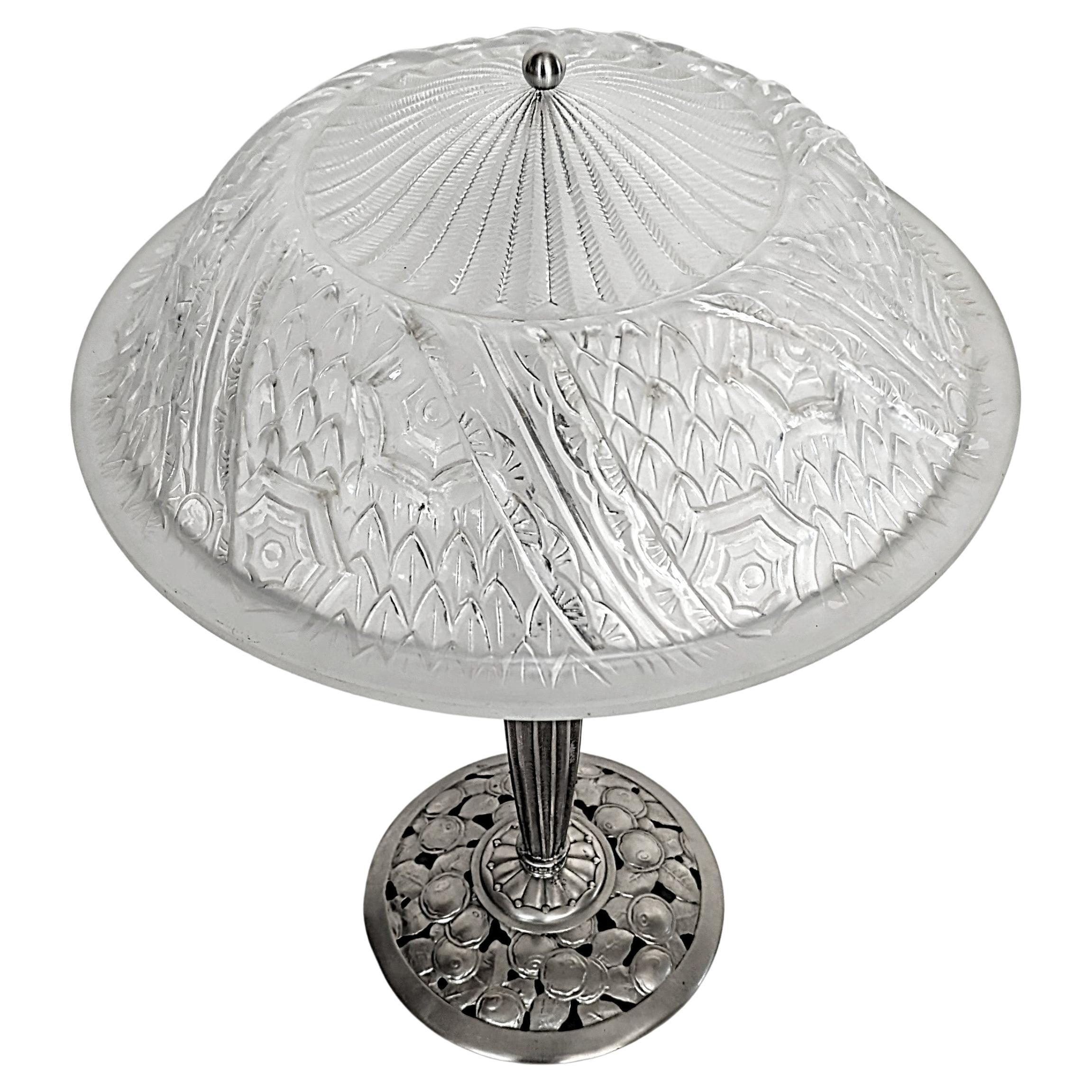 French Art Deco Table Lamp by Schneider In Good Condition In Long Island City, NY