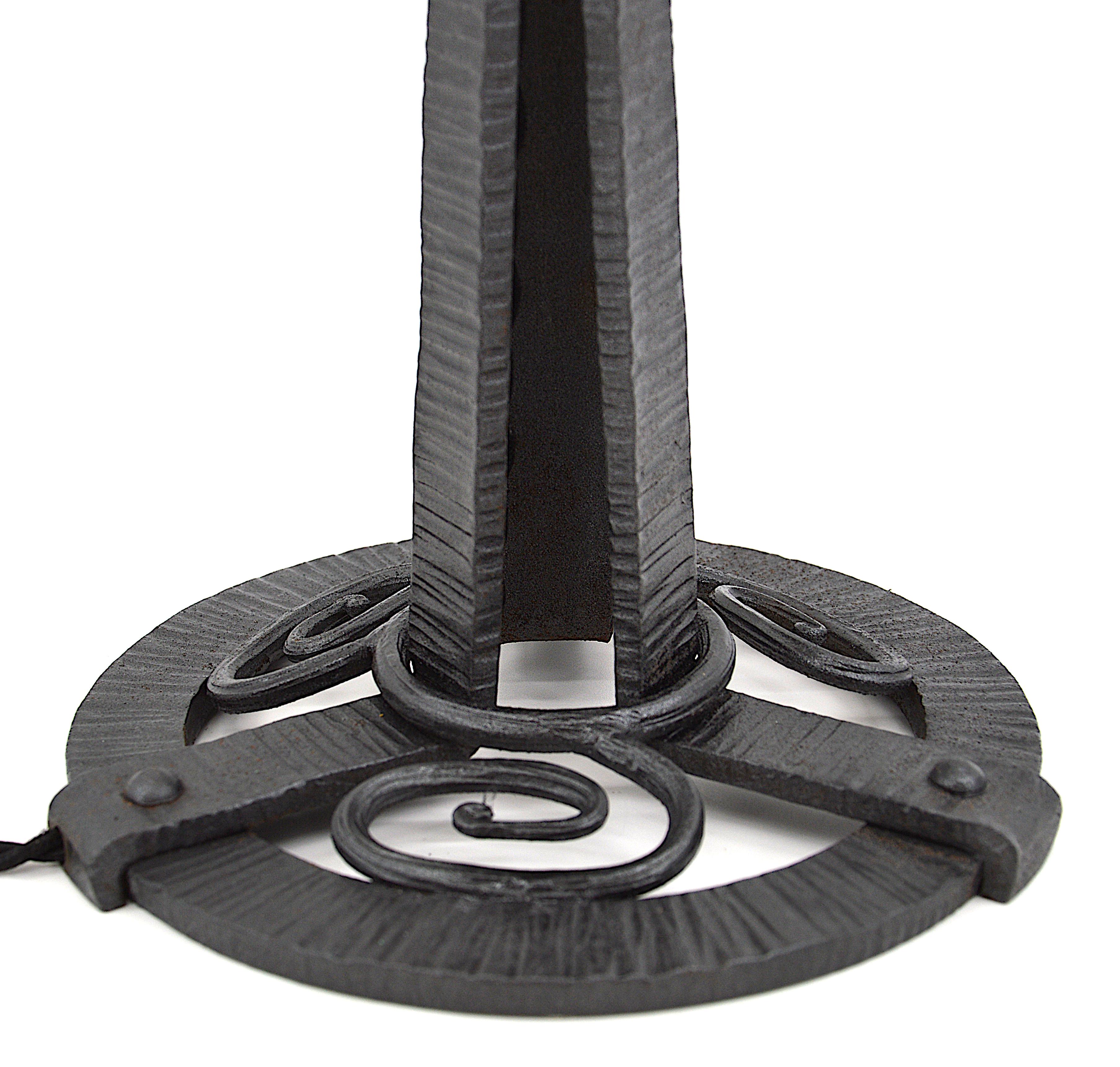 Lámpara de mesa francesa Art Déco, circa 1920 Vidrio en venta