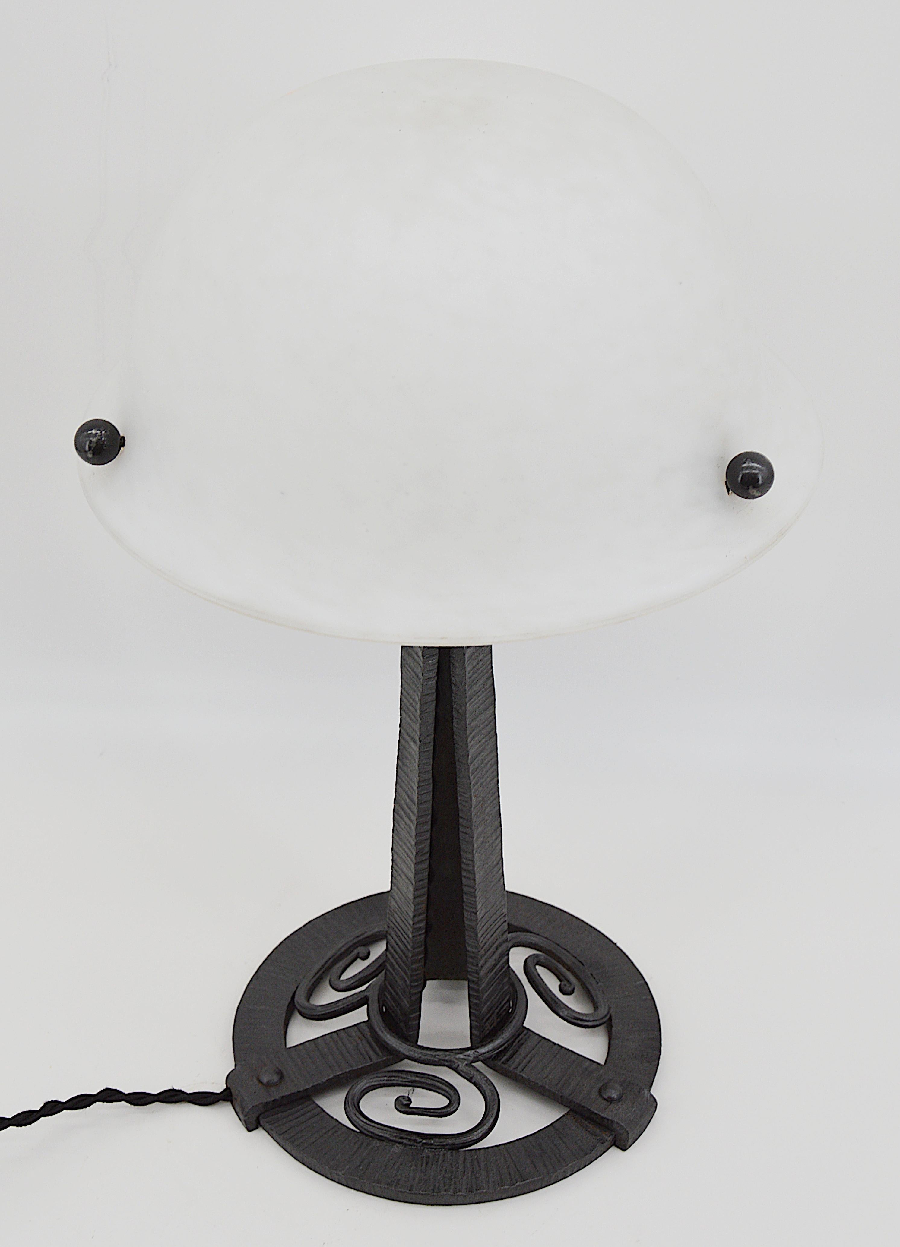 Lampe de table Art déco, circa 1920 Excellent état - En vente à Saint-Amans-des-Cots, FR