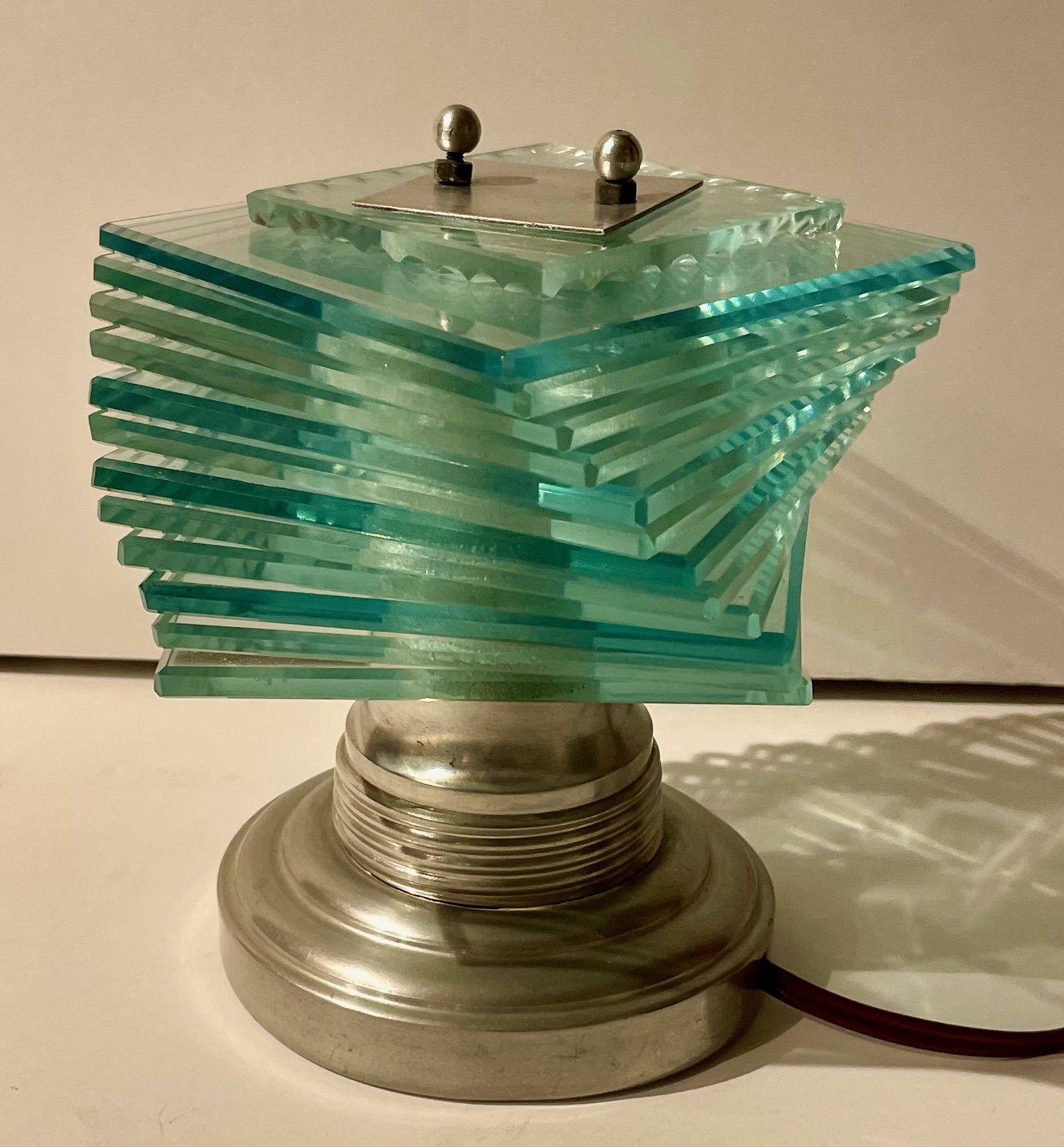 French Art Deco Table Lamp Classic Desny Design In Good Condition For Sale In Oakland, CA