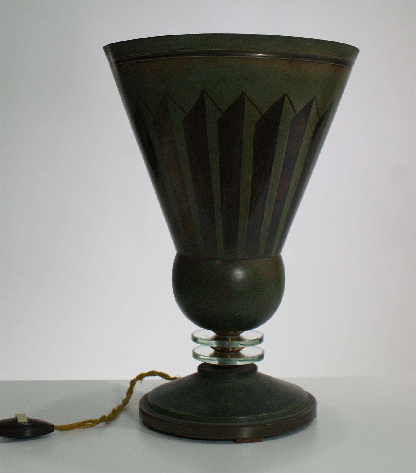 French Art Deco Table Lamp in Brass by Edmond Etling In Good Condition For Sale In Beirut, LB