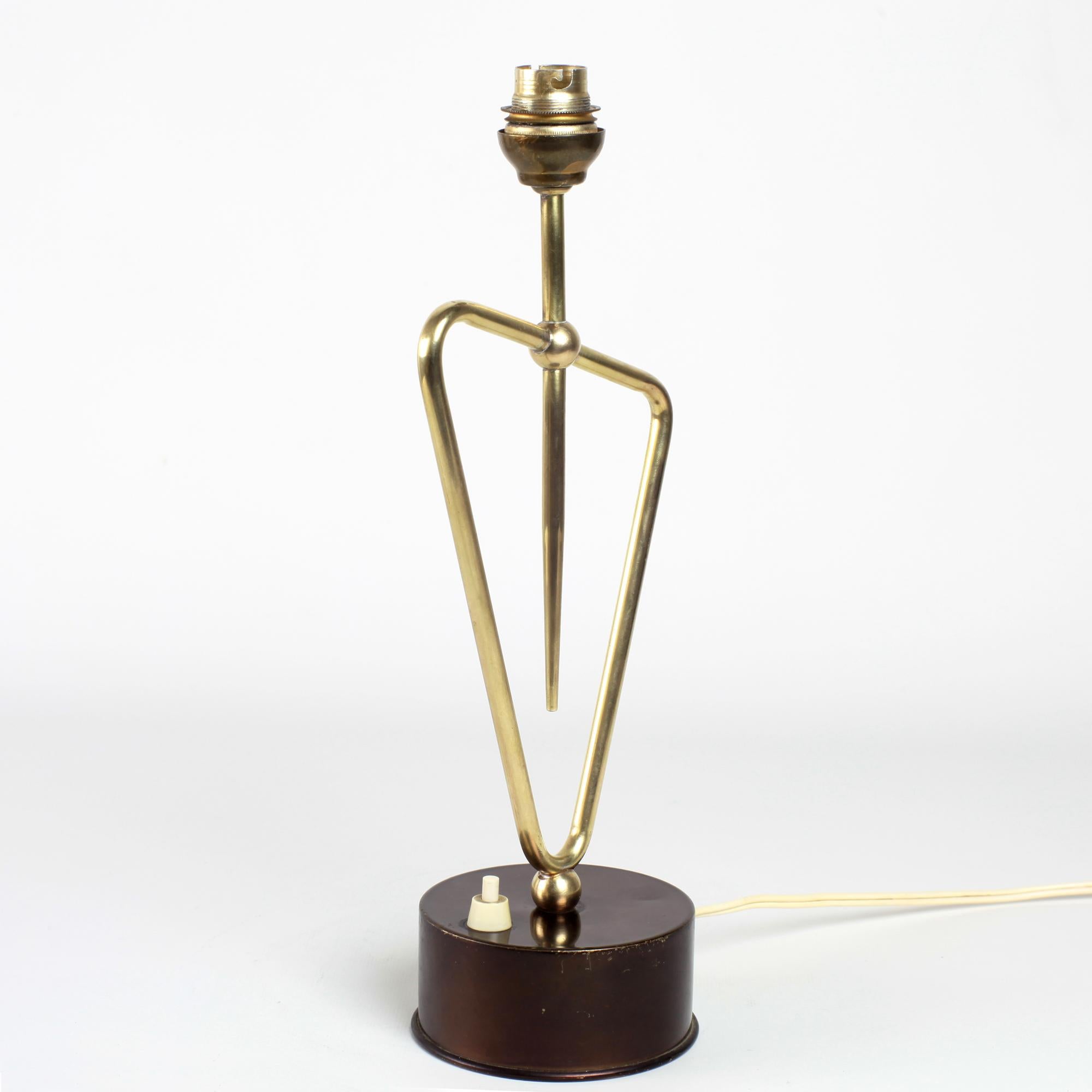French Art Deco Table Lamp in Brass For Sale 1