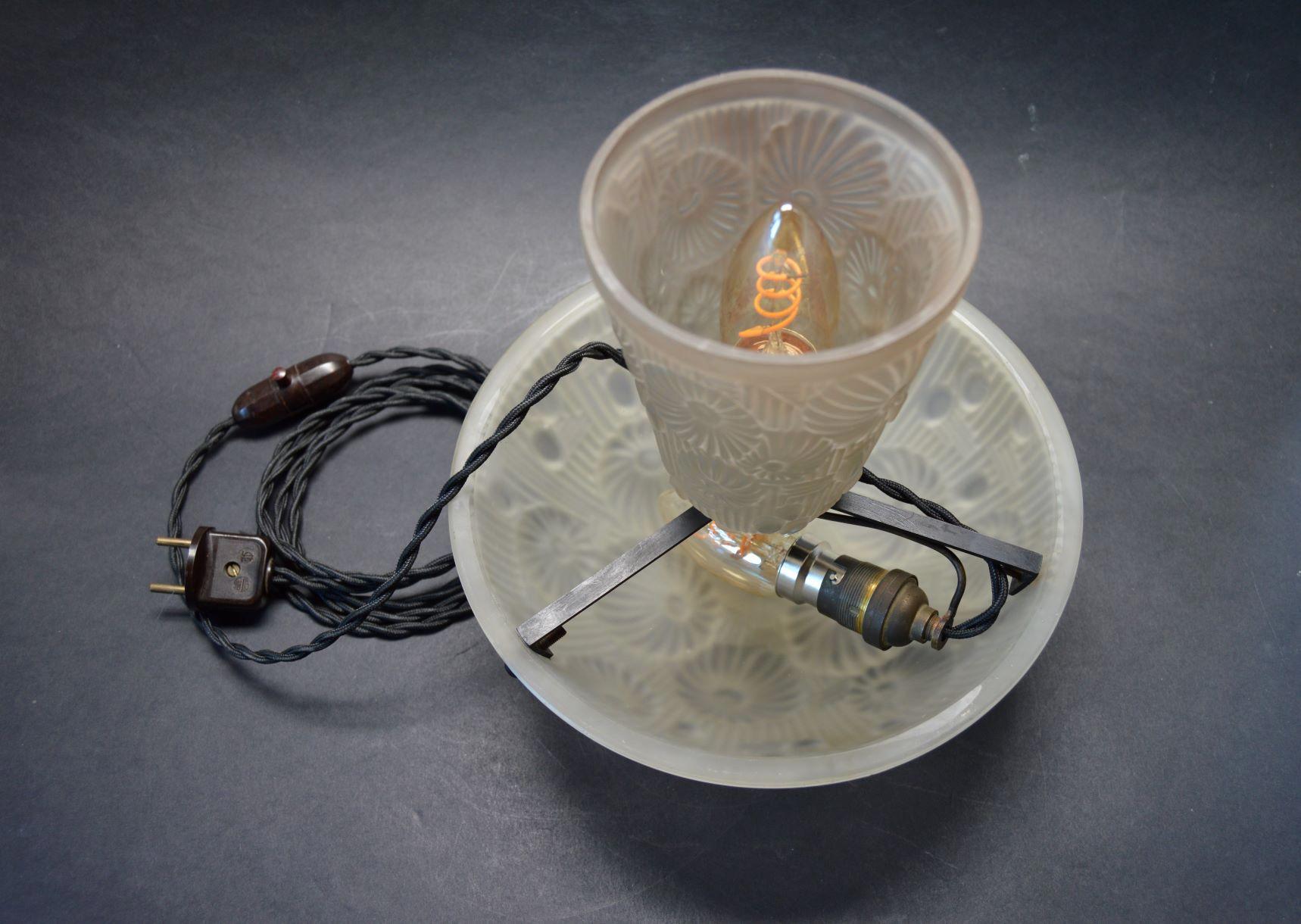 French Art Deco Table Lamp Moulded Glass Mushroom Shape 3