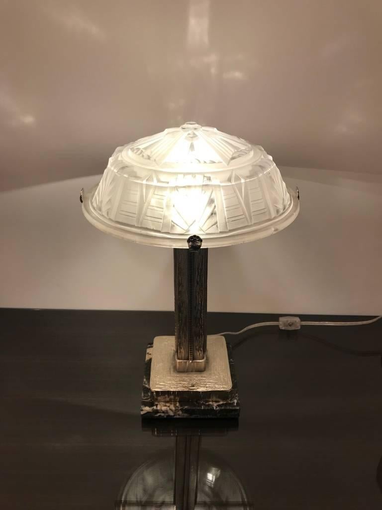 French Art Deco Table Lamp Signed by Muller Frères Luneville For Sale 5