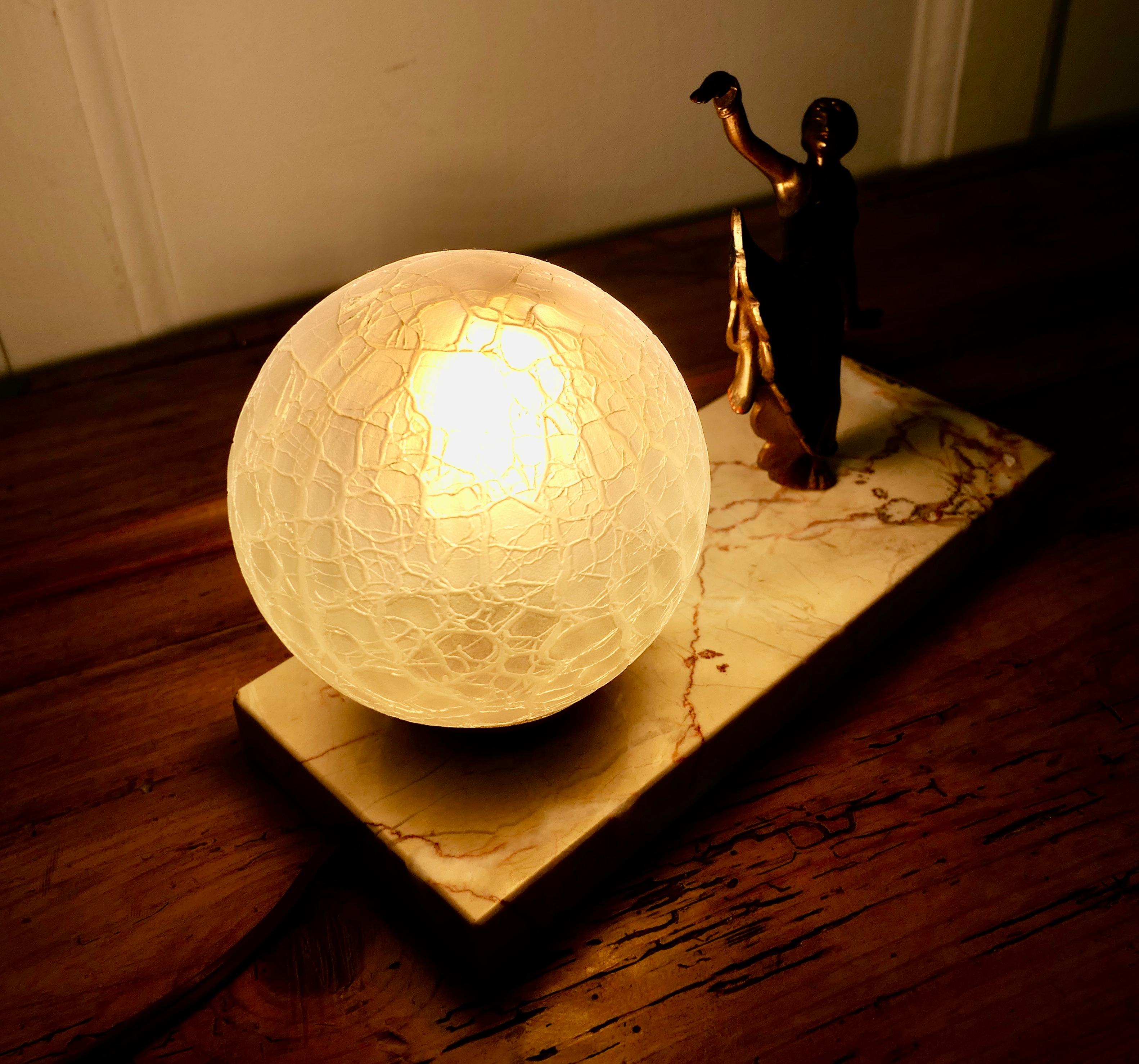 Lampe de table Art déco française, signée L.Bryrs  La lampe est posée sur une base en marbre  Bon état - En vente à Chillerton, Isle of Wight