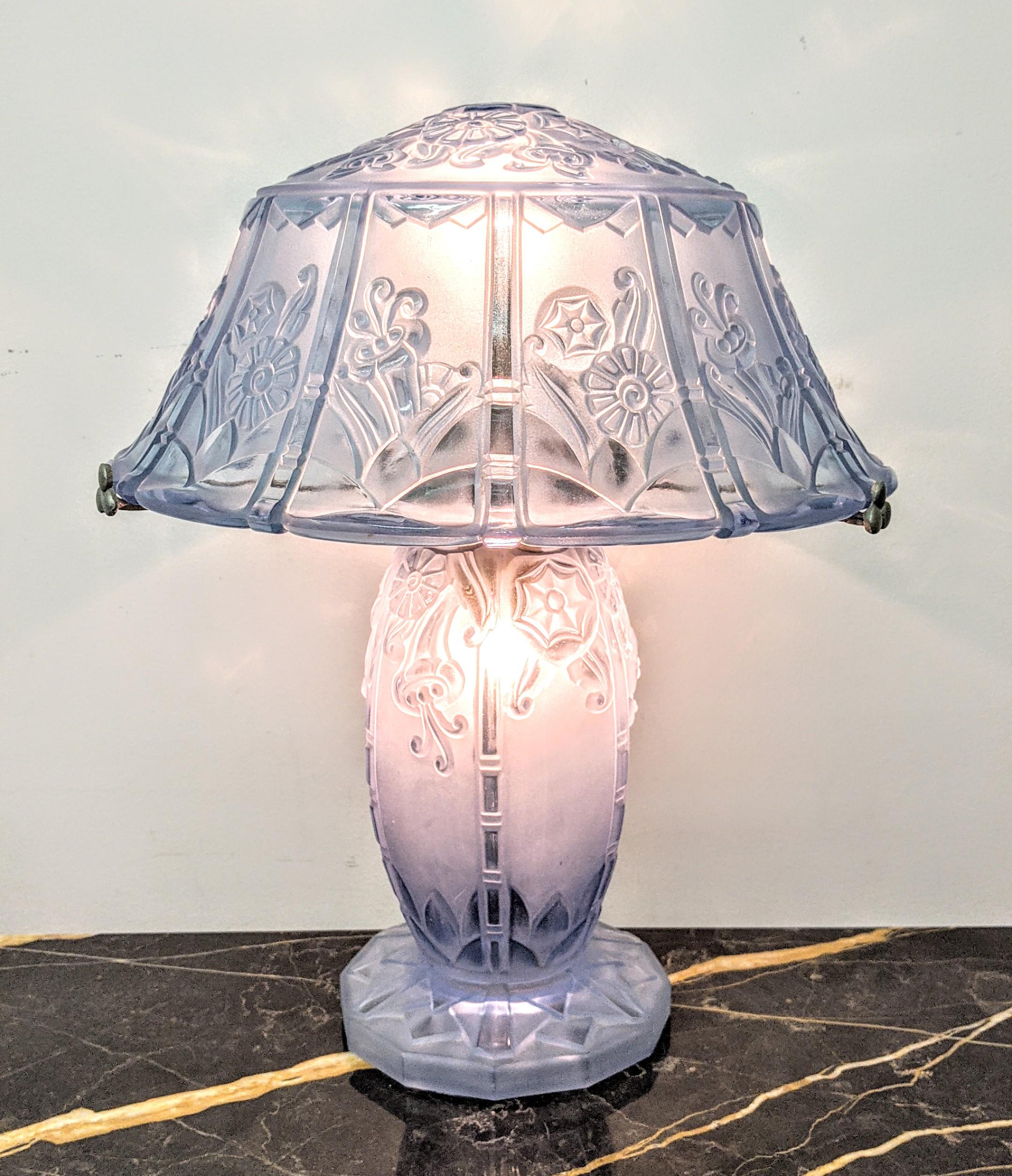 Glass French Art Deco Table Lamp Signed Lorrain Nancy France For Sale