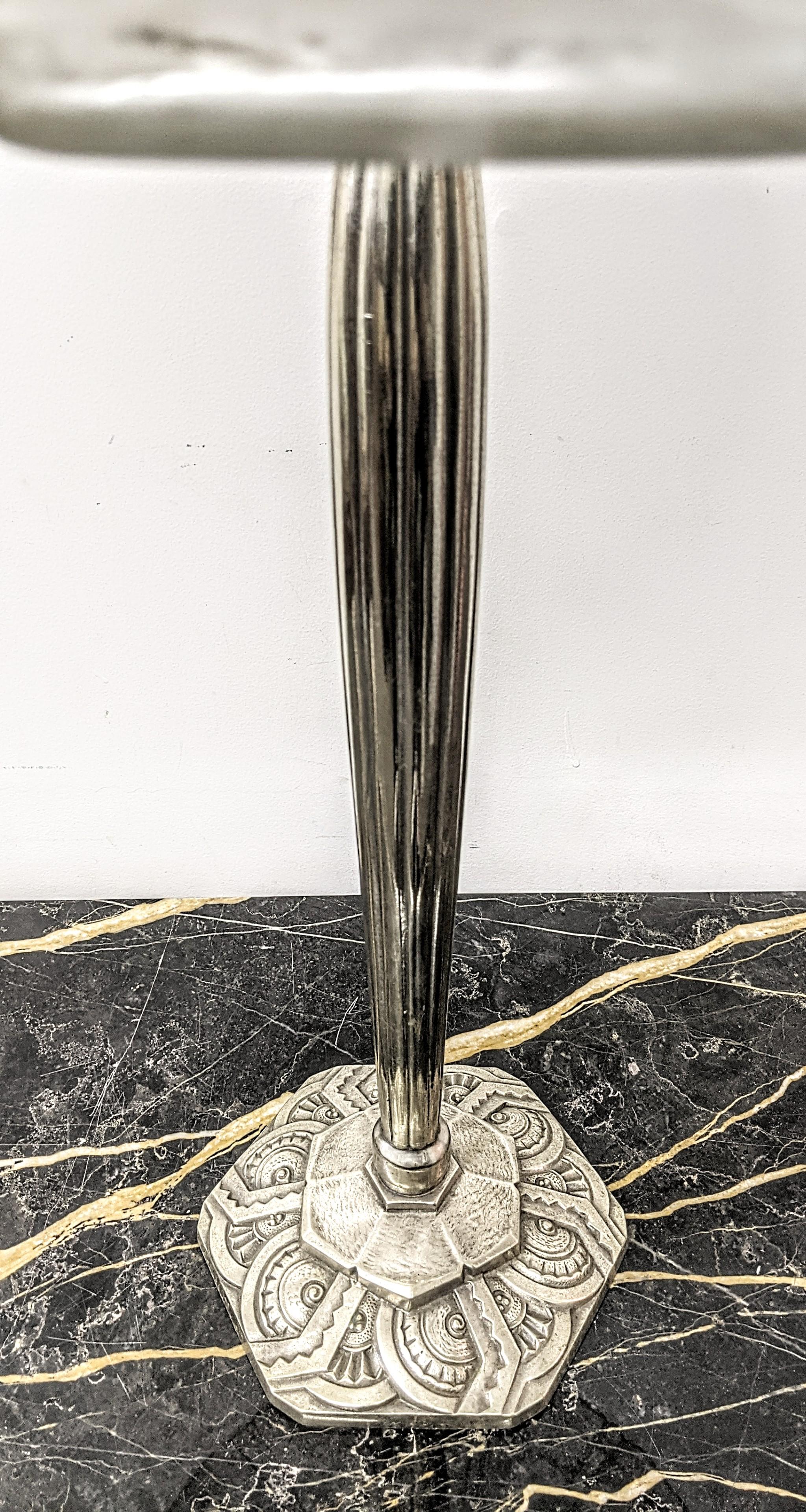 Bronze Lampe de Table Art Déco Française Signée Lorrain Nancy France en vente