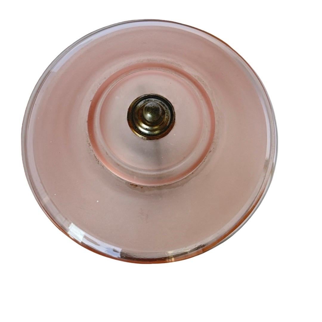 Milieu du XXe siècle Lampe de table Art déco française avec abat-jour en verre rose dépoli, années 1930 en vente