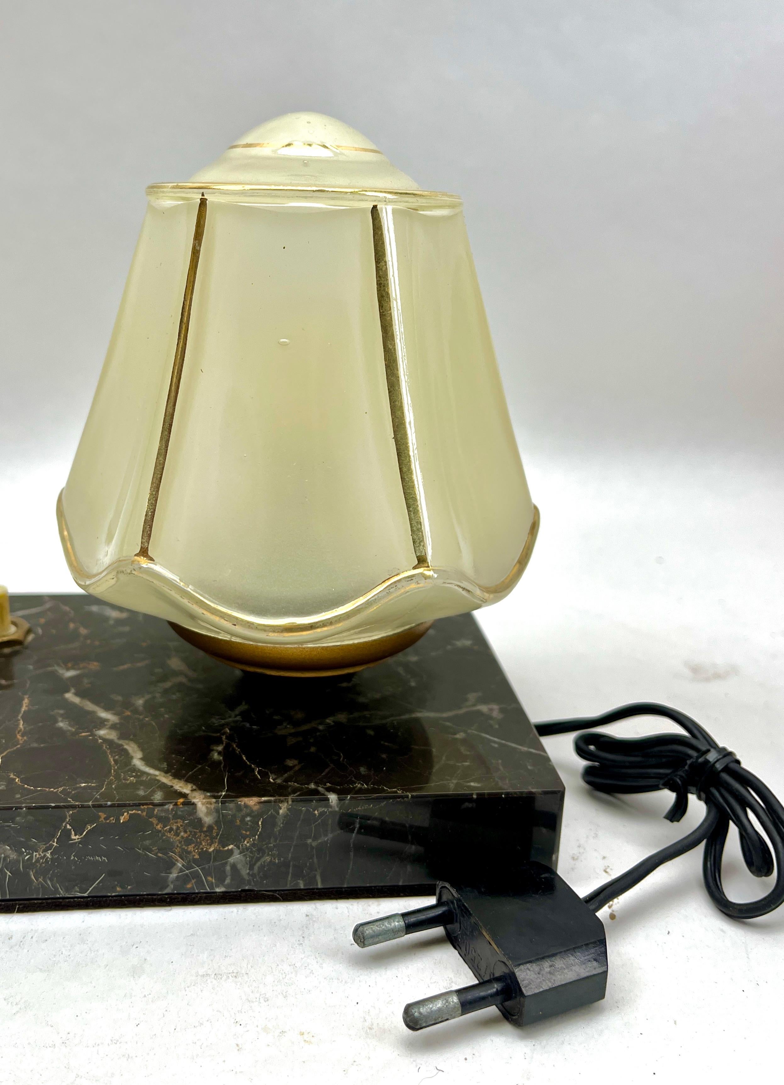 Cold-Painted French Art Deco Table Lamp with stylized Spelter Representation of a Deer  For Sale