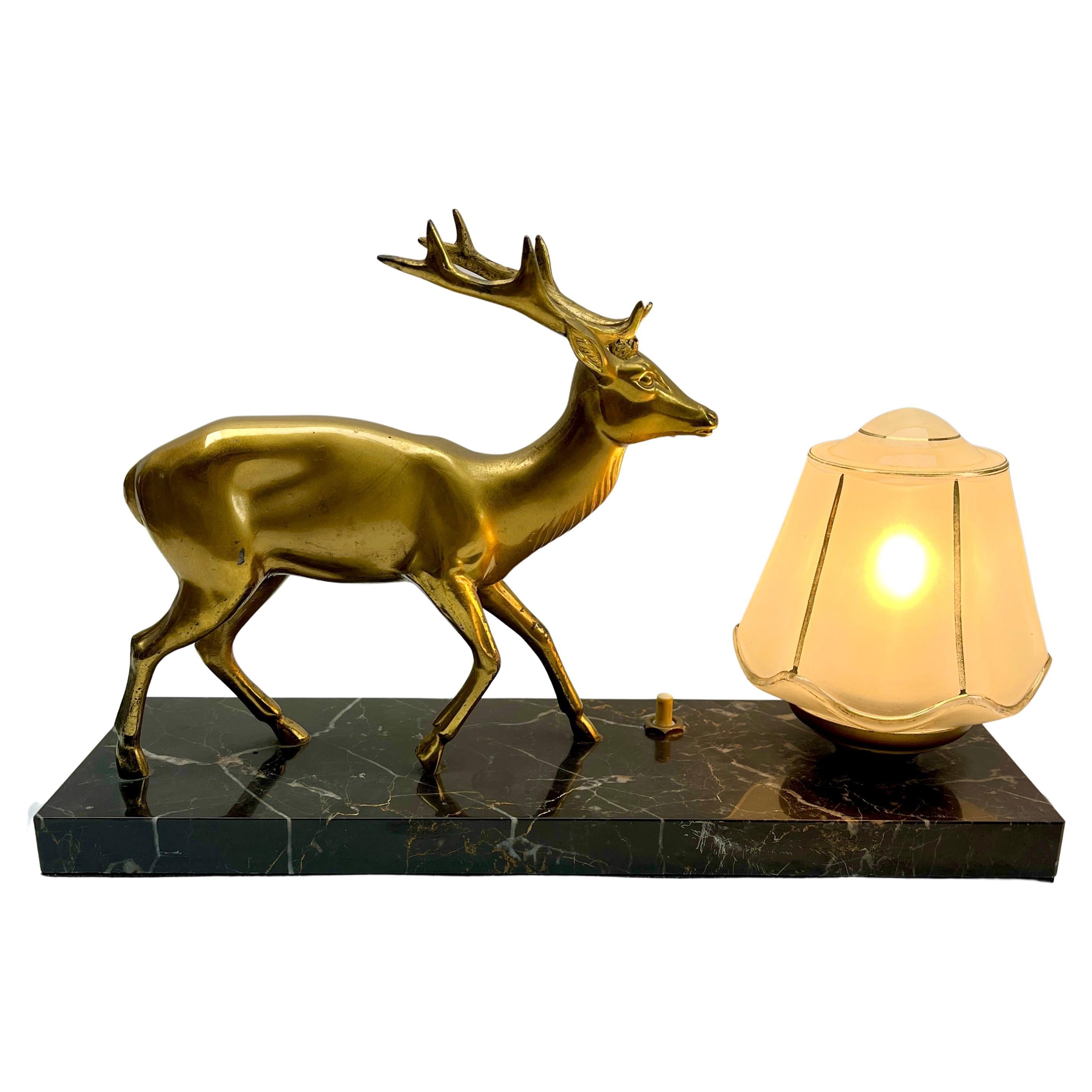 French Art Deco Table Lamp with stylized Spelter Representation of a Deer 
