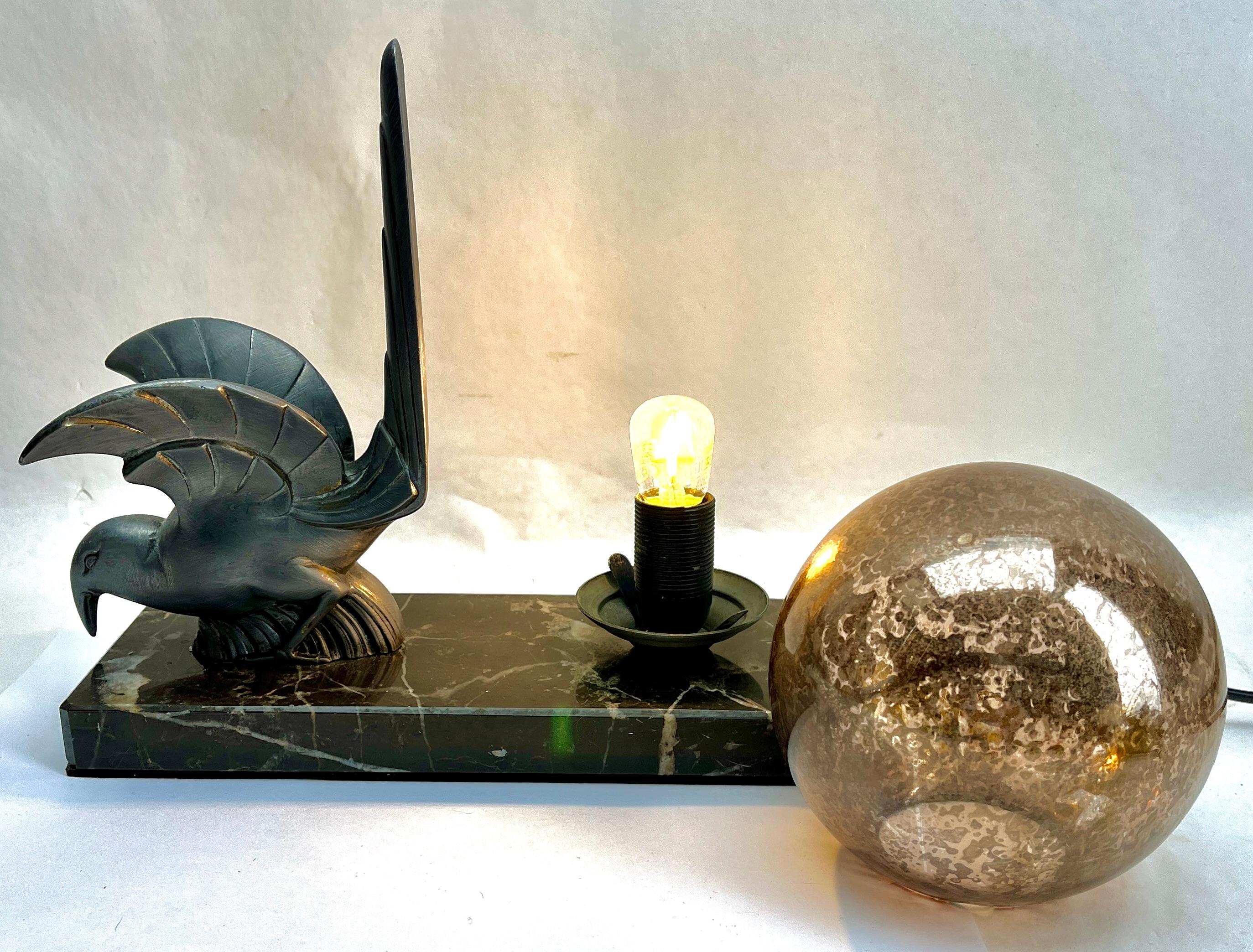 French Art Deco Table Lamp with stylized Spelter Representation of Bird For Sale 1