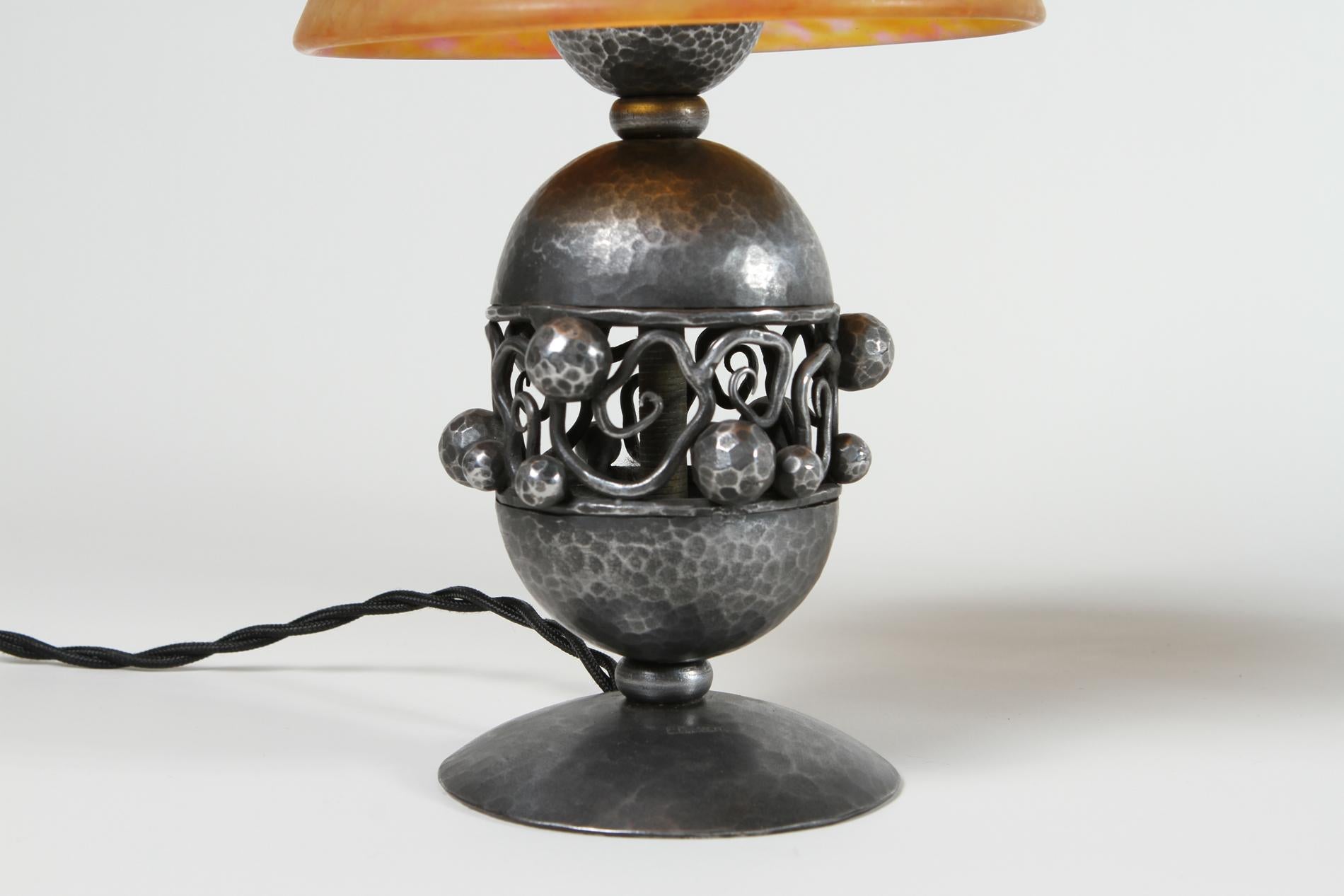Französische Art-Déco-Tischlampen von Edgar Brandt und Daum im Angebot 3