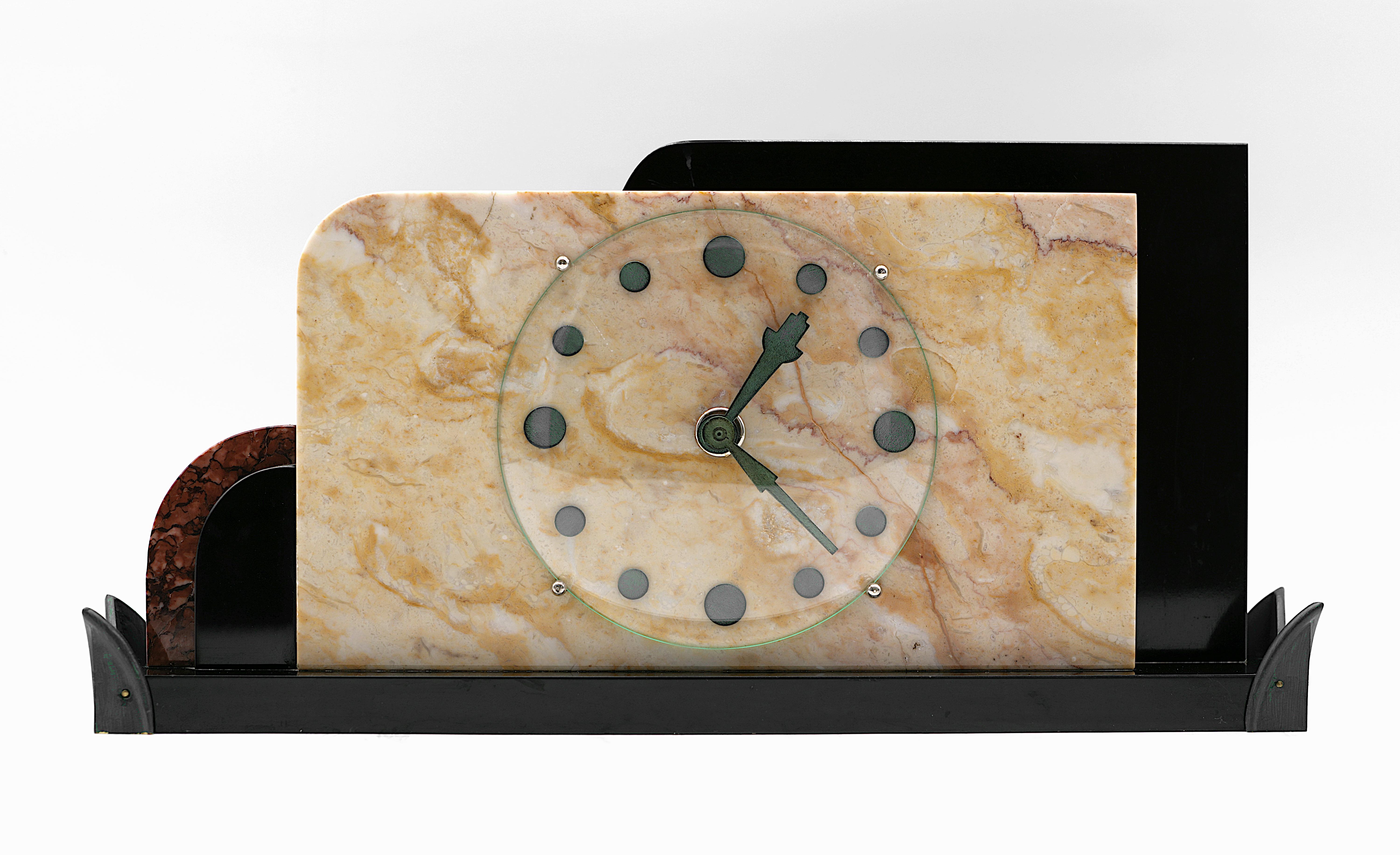French Art Deco table / desk clock, France, ca.1930. Marble, glass and bronze. 8 days movement. Height: 8.5