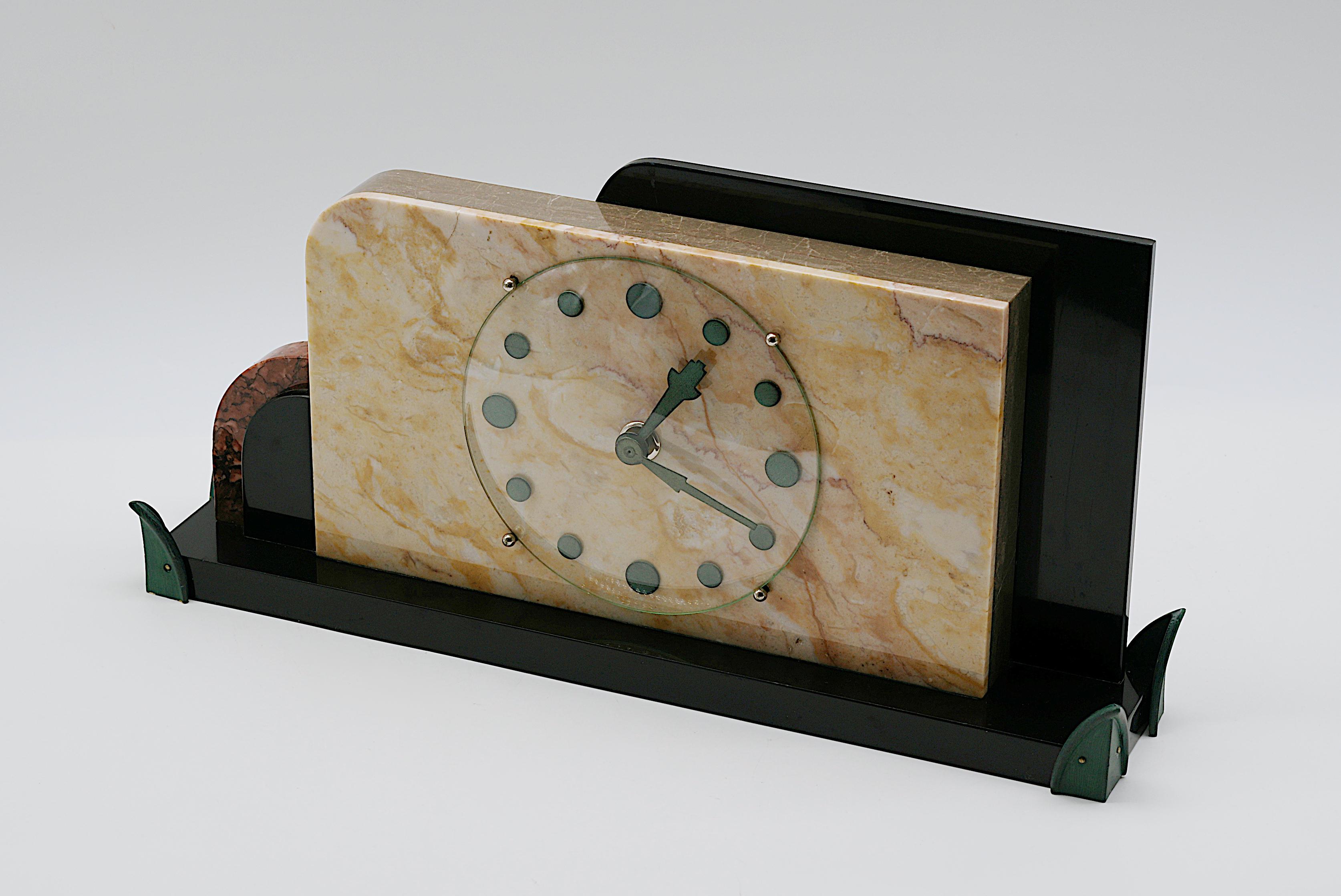 French Art Deco Table / Mantle Clock, 1920 3