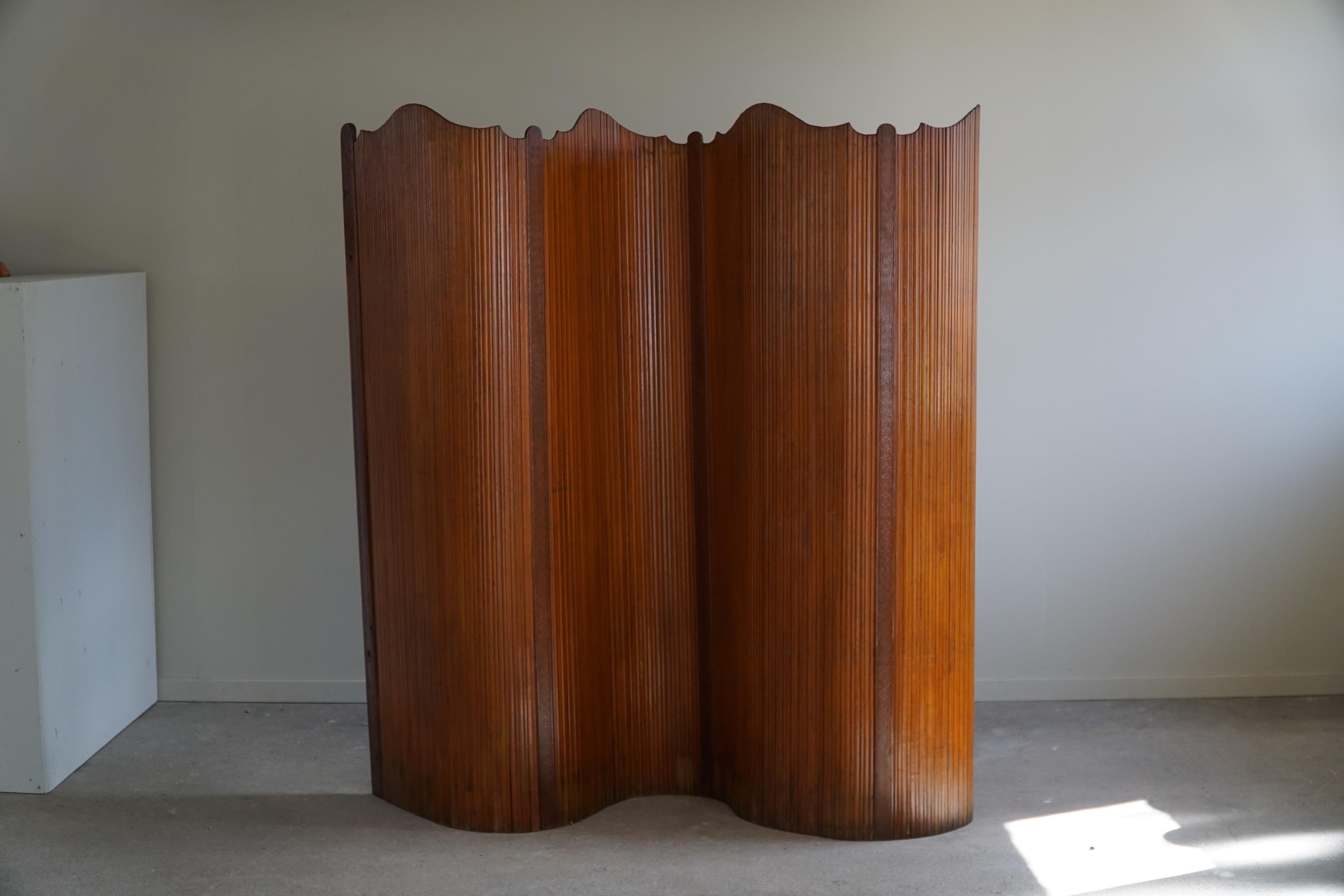 French Art Deco Tambour Room Divider in Pine, 1930s 5