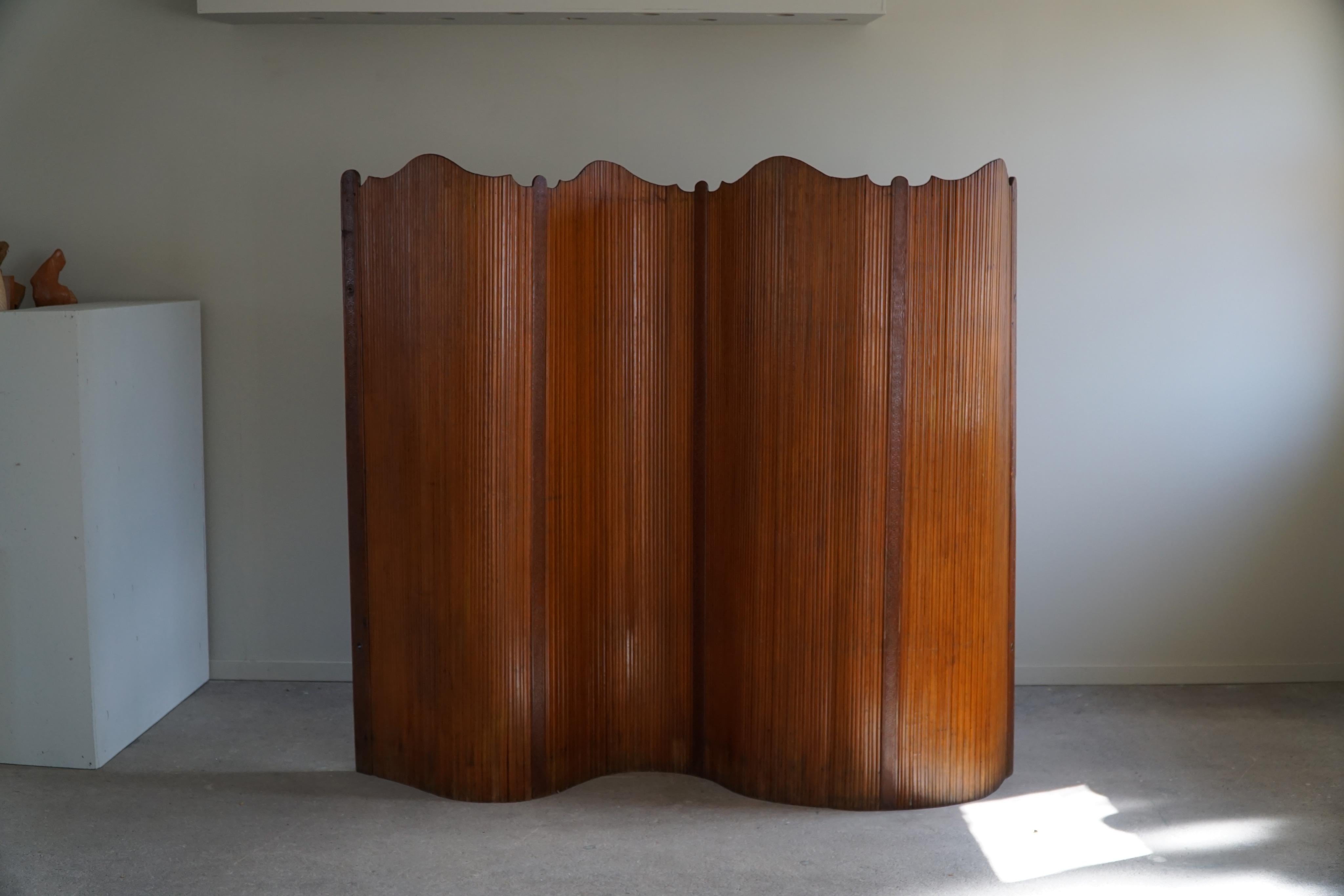 French Art Deco Tambour Room Divider in Pine, 1930s 7