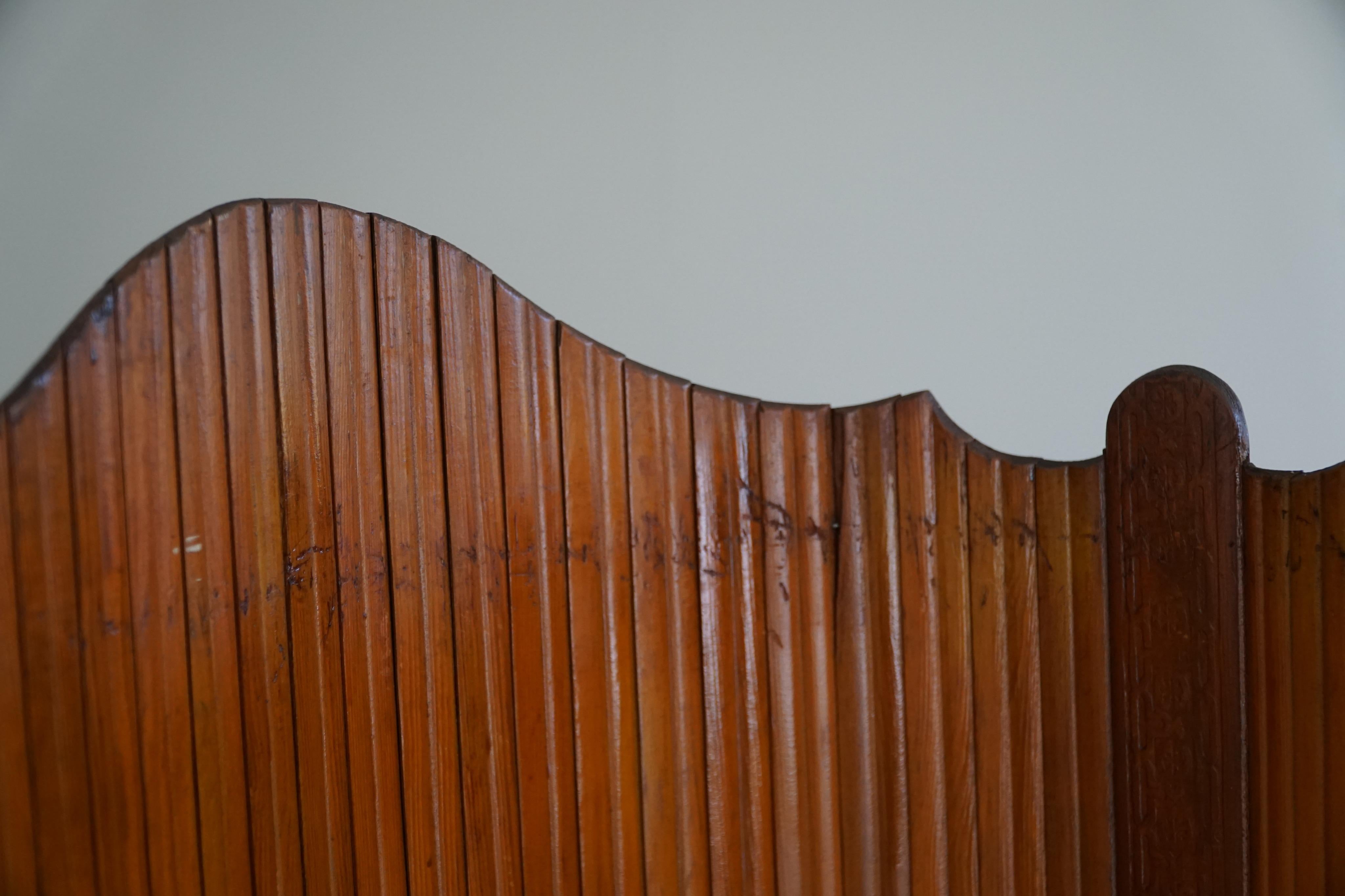 French Art Deco Tambour Room Divider in Pine, 1930s 15