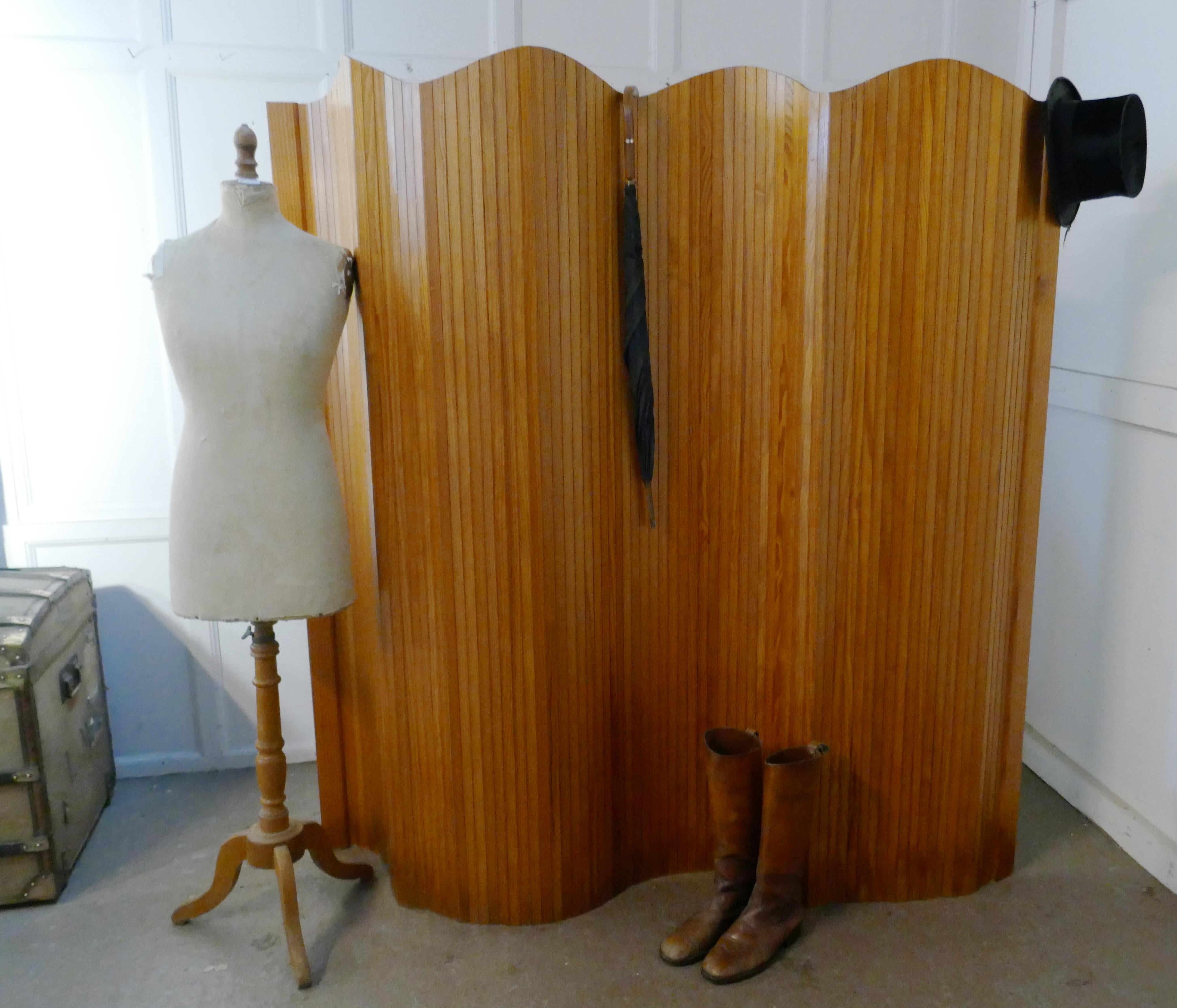 French Art Deco Tambour Room Divider Screen In Good Condition In Chillerton, Isle of Wight