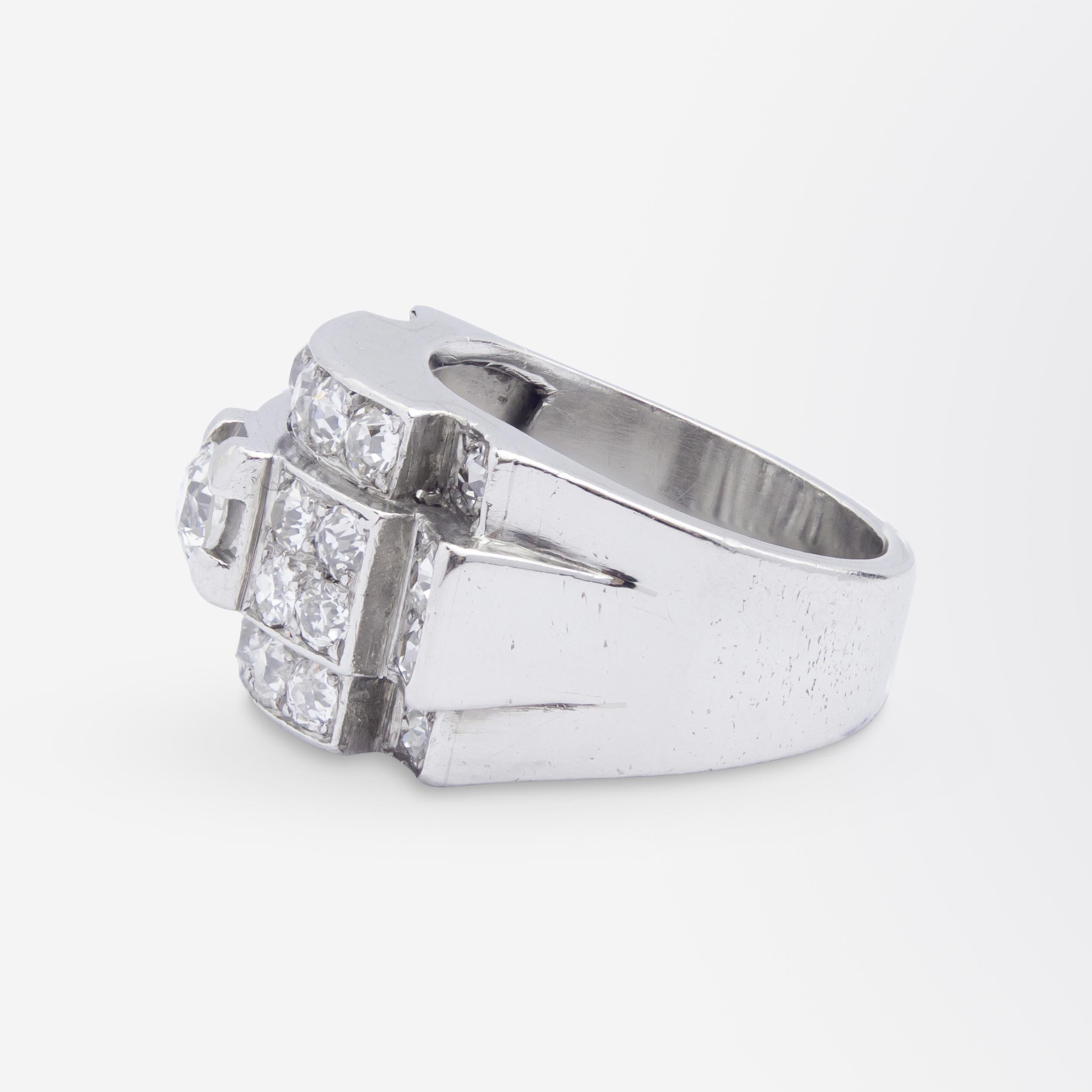 French Art Deco 'Tank' Ring in Platinum & Diamonds In Good Condition For Sale In Brisbane City, QLD