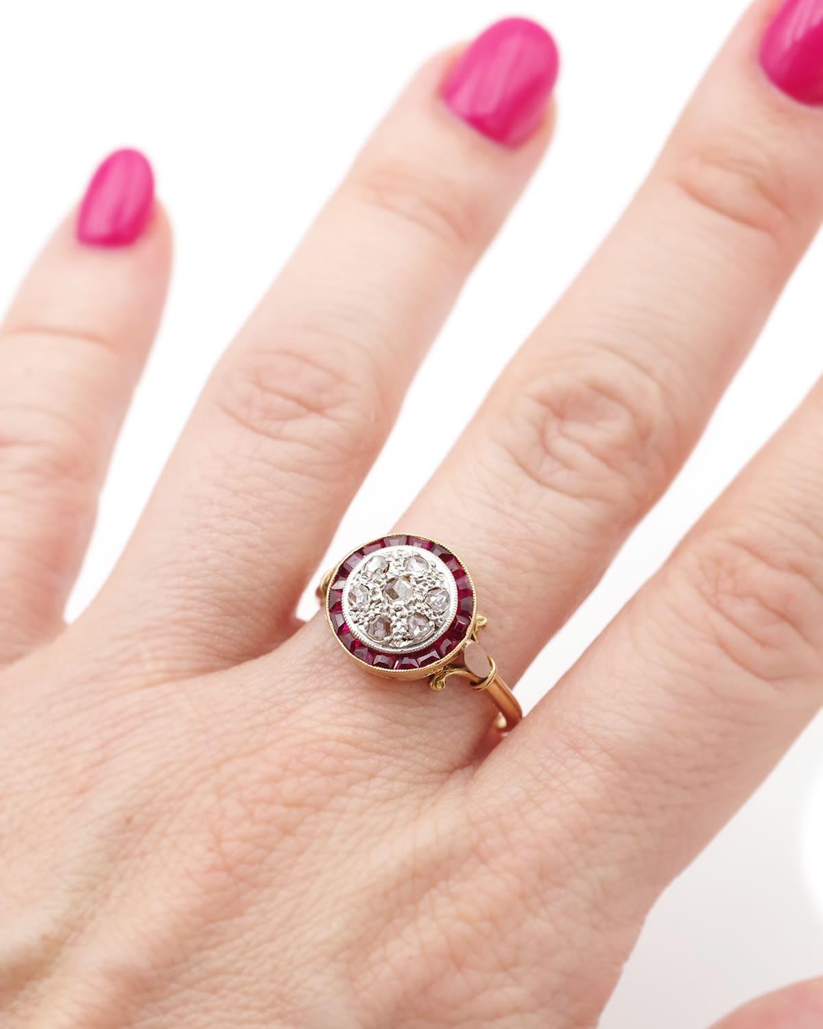 French Art Deco target ruby diamond ring, round Edwardian antique ring In Good Condition For Sale In PARIS, FR
