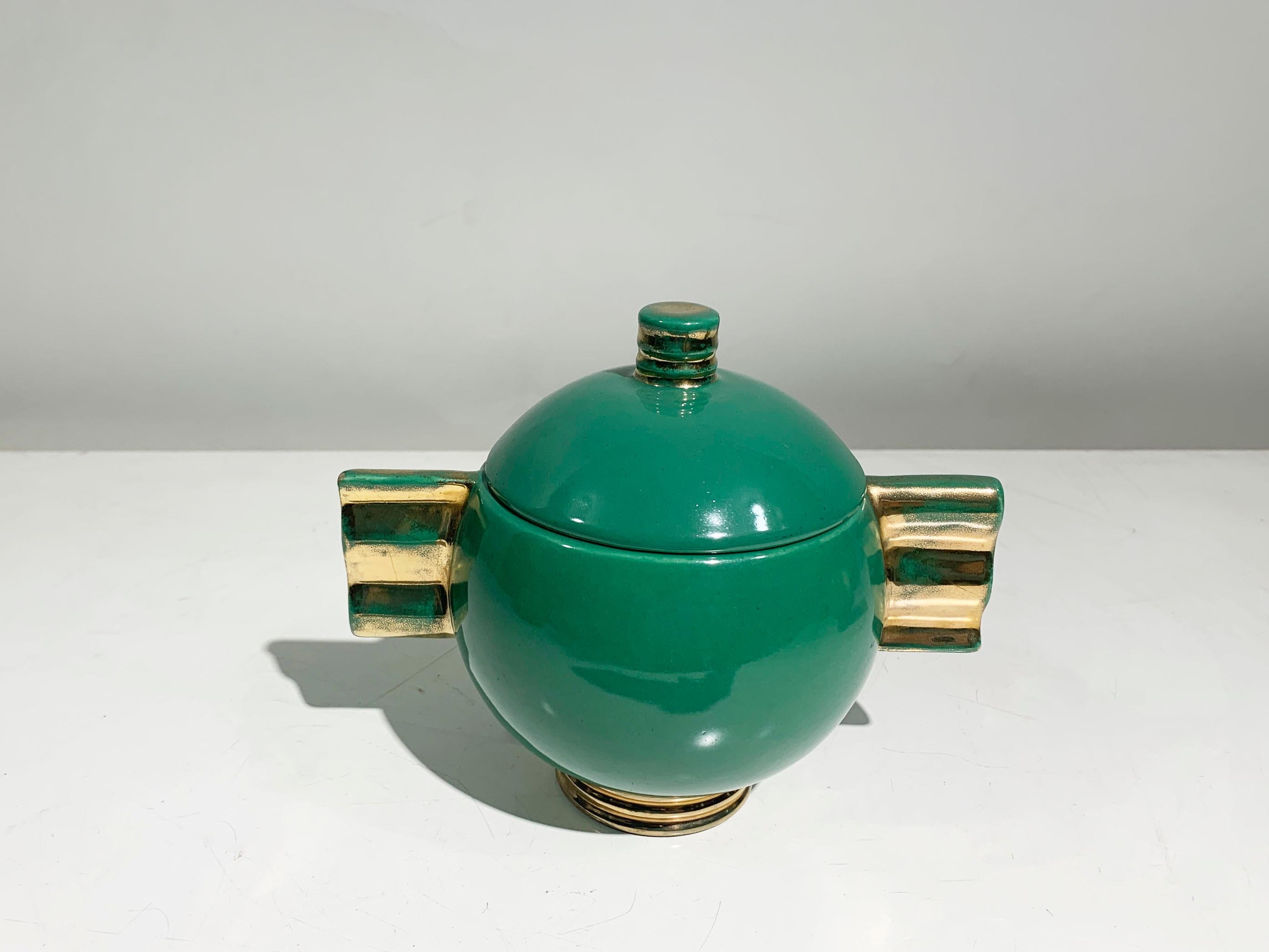 Juego de té Art Déco francés, porcelana esmaltada dorada y verde marcada Robj París en Bueno estado para la venta en Beirut, LB