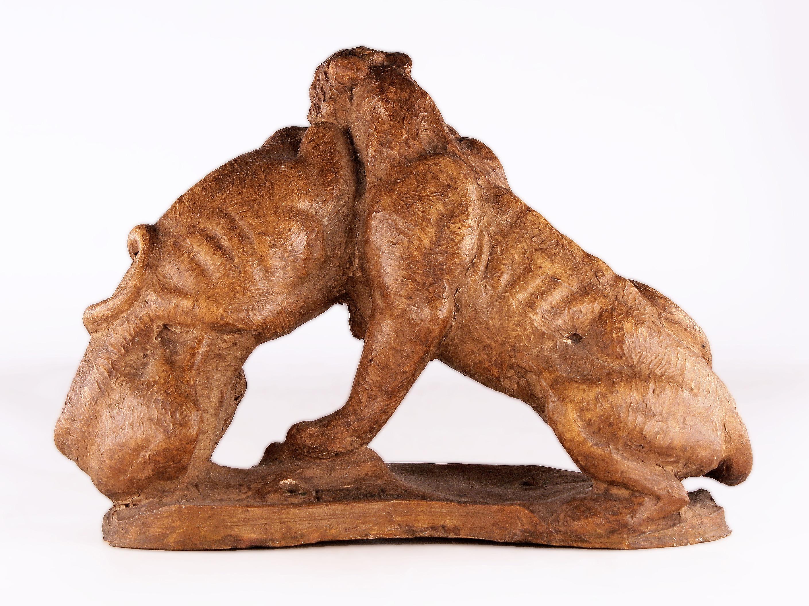 French Art Déco Terracota Sculpture of a Couple of Felines/Panthers Fighting In Good Condition For Sale In North Miami, FL
