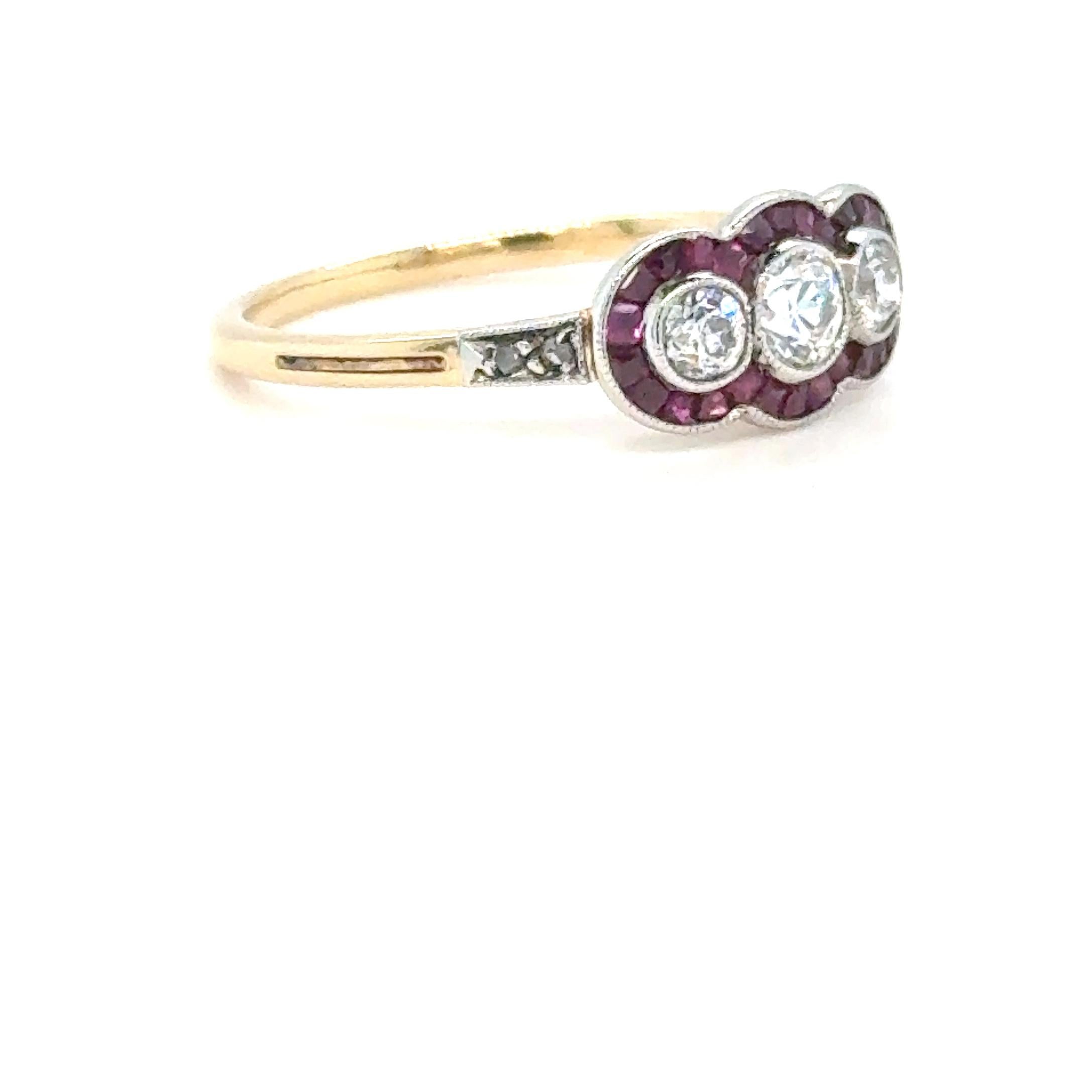 French Art Deco Three-Stone Diamond and Ruby Ring Platinum & Yellow Gold For Sale 5
