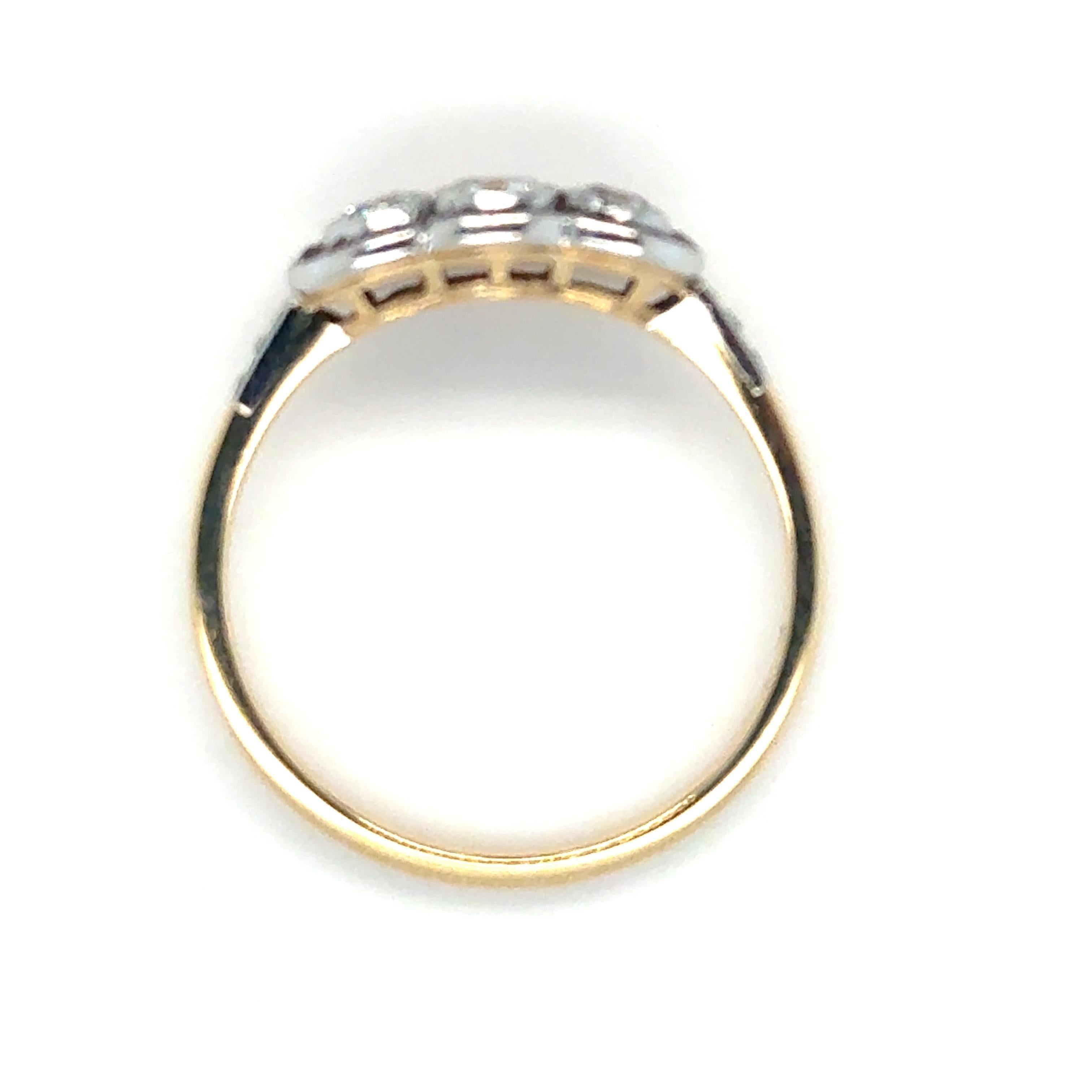 French Art Deco Three-Stone Diamond and Ruby Ring Platinum & Yellow Gold For Sale 6
