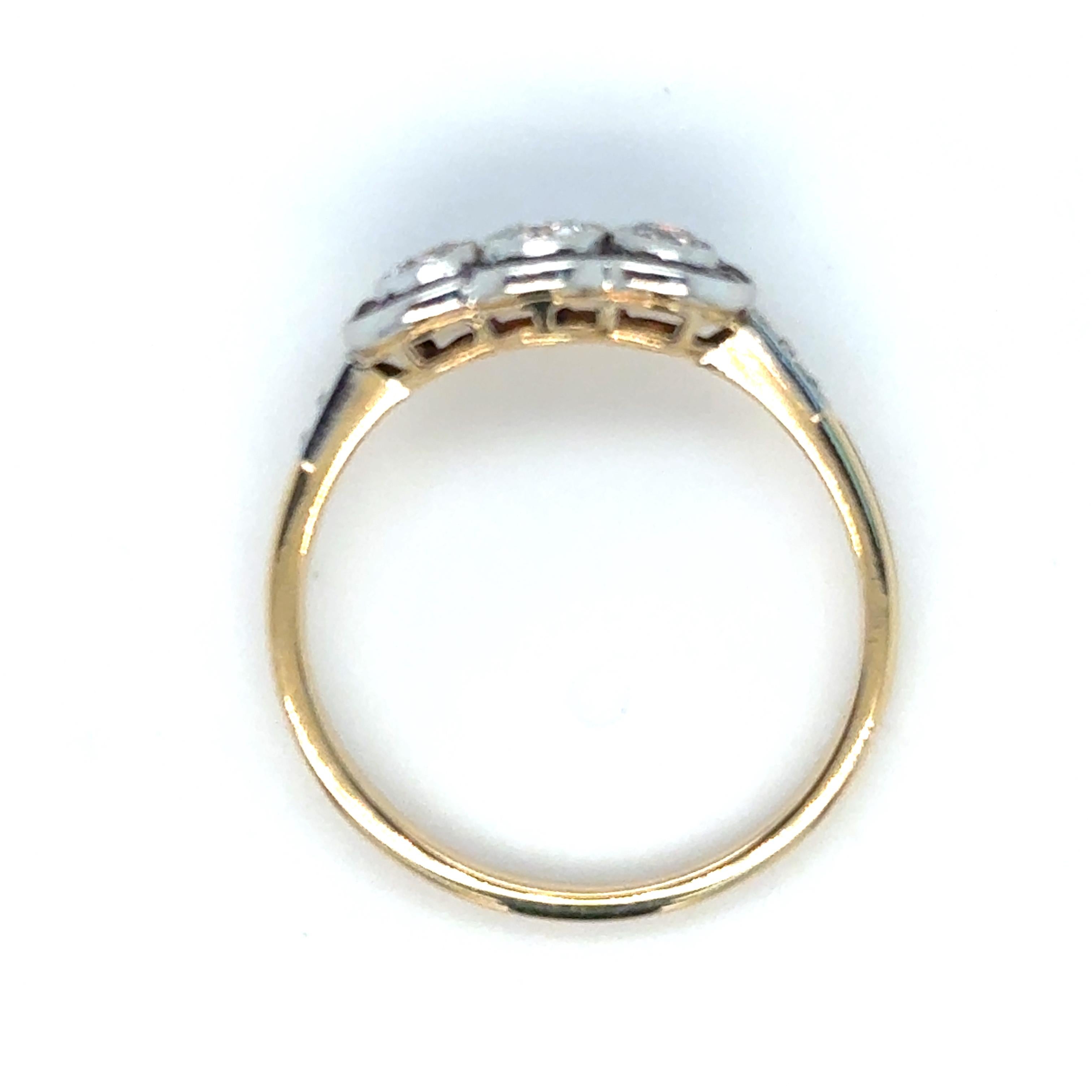 French Art Deco Three-Stone Diamond and Ruby Ring Platinum & Yellow Gold For Sale 3