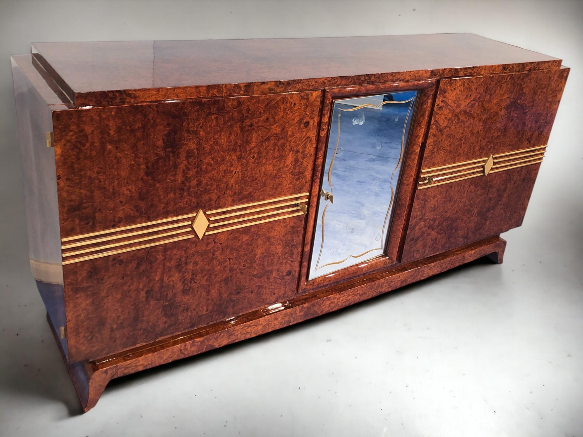 Orme Enfilade Art Déco français en thuya, années 1940 en vente