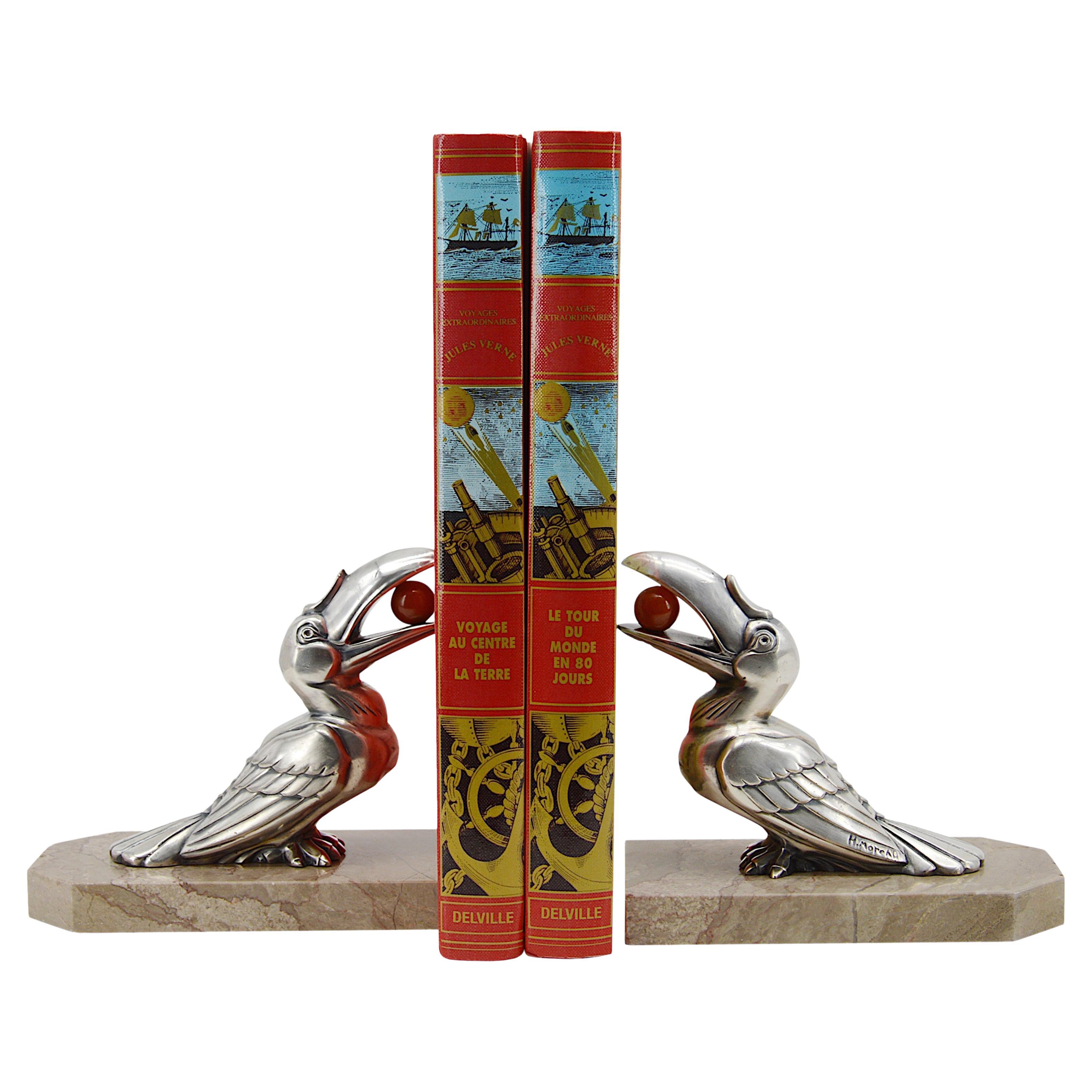 French Art Deco toucans bookends, France, 1930's. Bronze, bakelite and marble. Silver plated bronze. Bakelite balls. Each - Height: 5.3