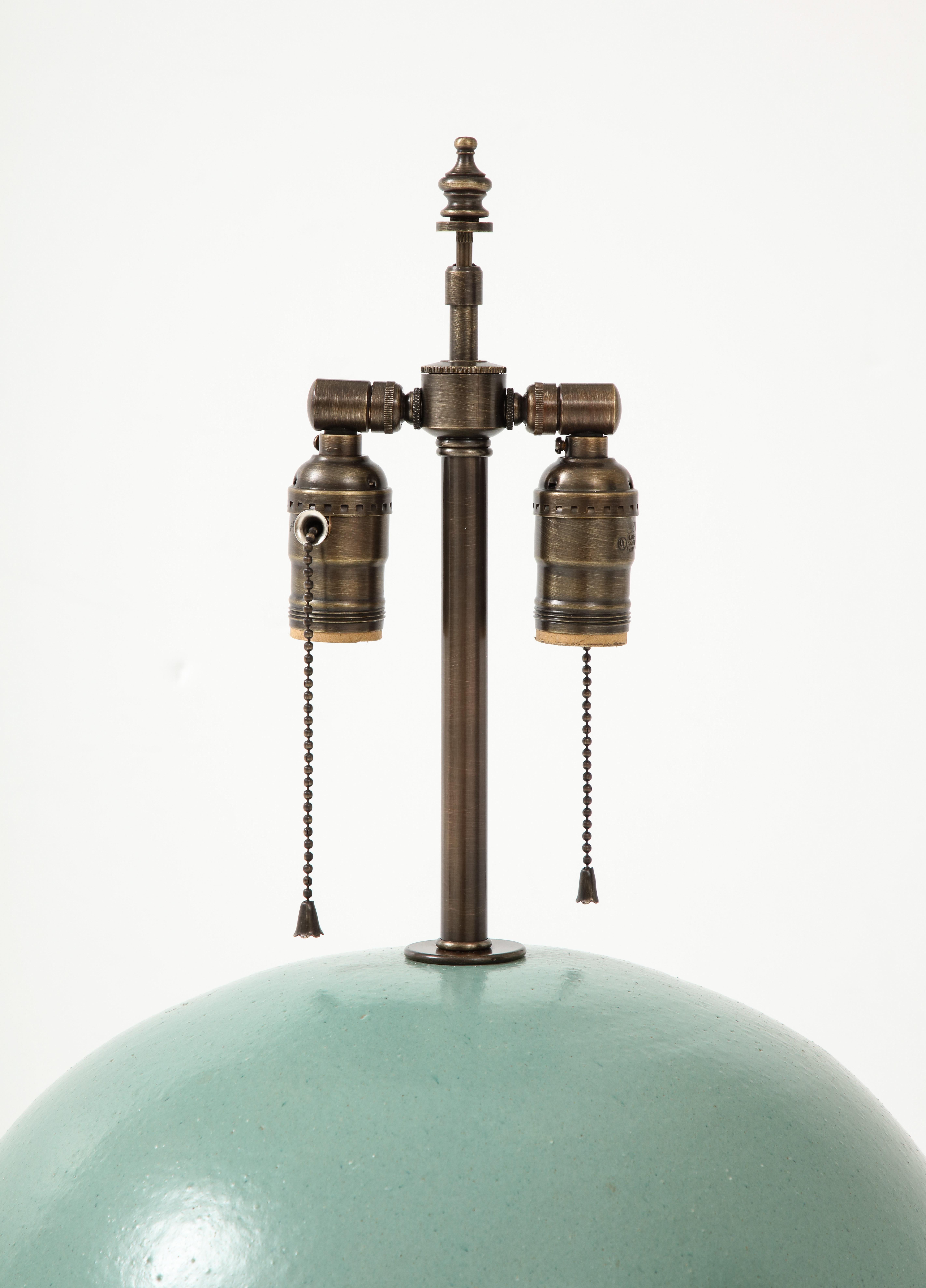 Bronze Lampe Art Déco Primavera française en céramique émaillée turquoise en vente