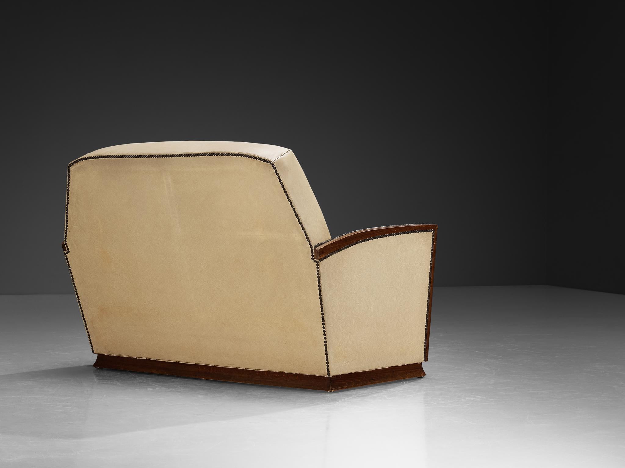 French Art Deco Two Seat Sofa in Off White Upholstery In Good Condition For Sale In Waalwijk, NL