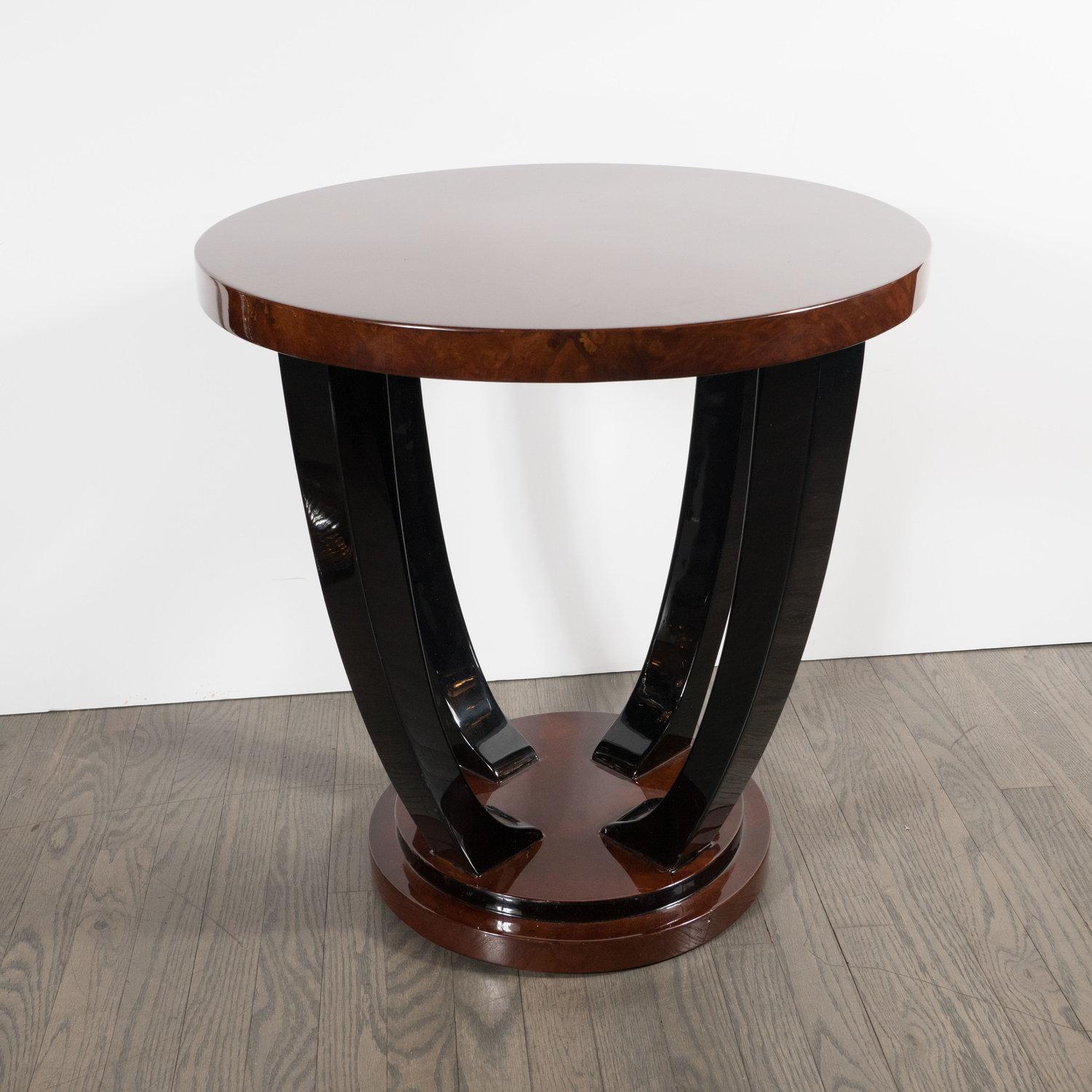 French Art Deco Two-Tiered Bookmatched Walnut and Black Lacquer Gueridon Table In Excellent Condition In New York, NY