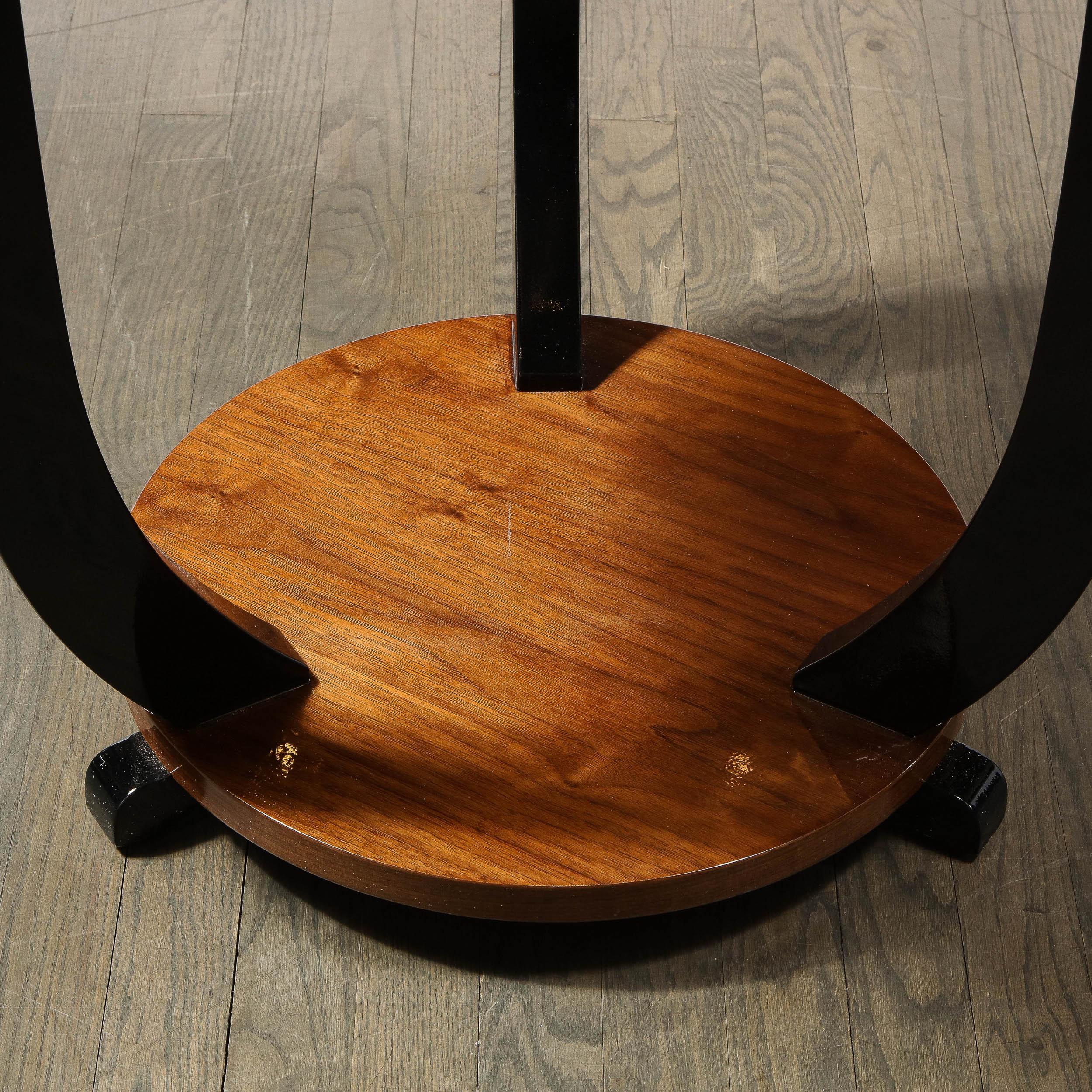 Zweistöckiger Gueridon-Tisch aus Nussbaumholz und schwarzem Lack im französischen Art déco-Stil, Paar (Mitte des 20. Jahrhunderts) im Angebot