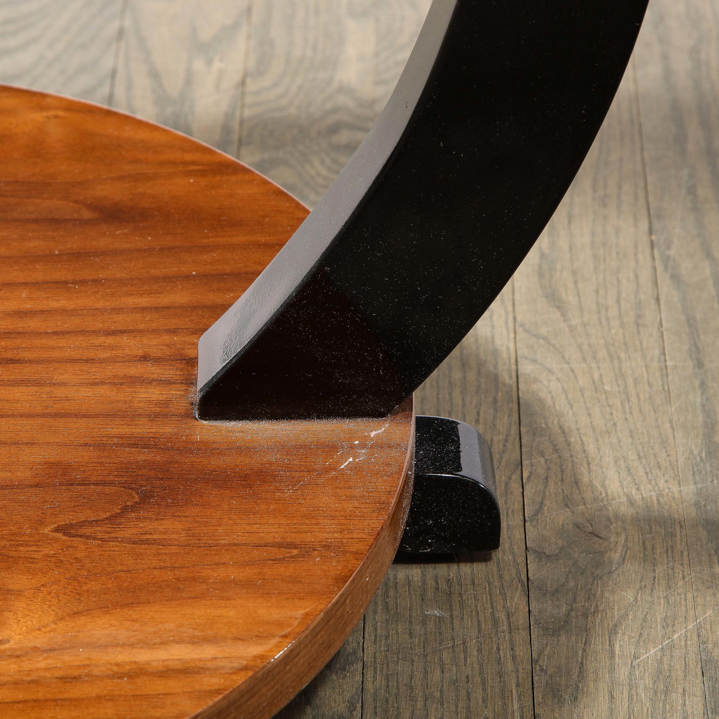 Zweistöckiger Gueridon-Tisch aus Nussbaumholz und schwarzem Lack im französischen Art déco-Stil, Paar im Angebot 4