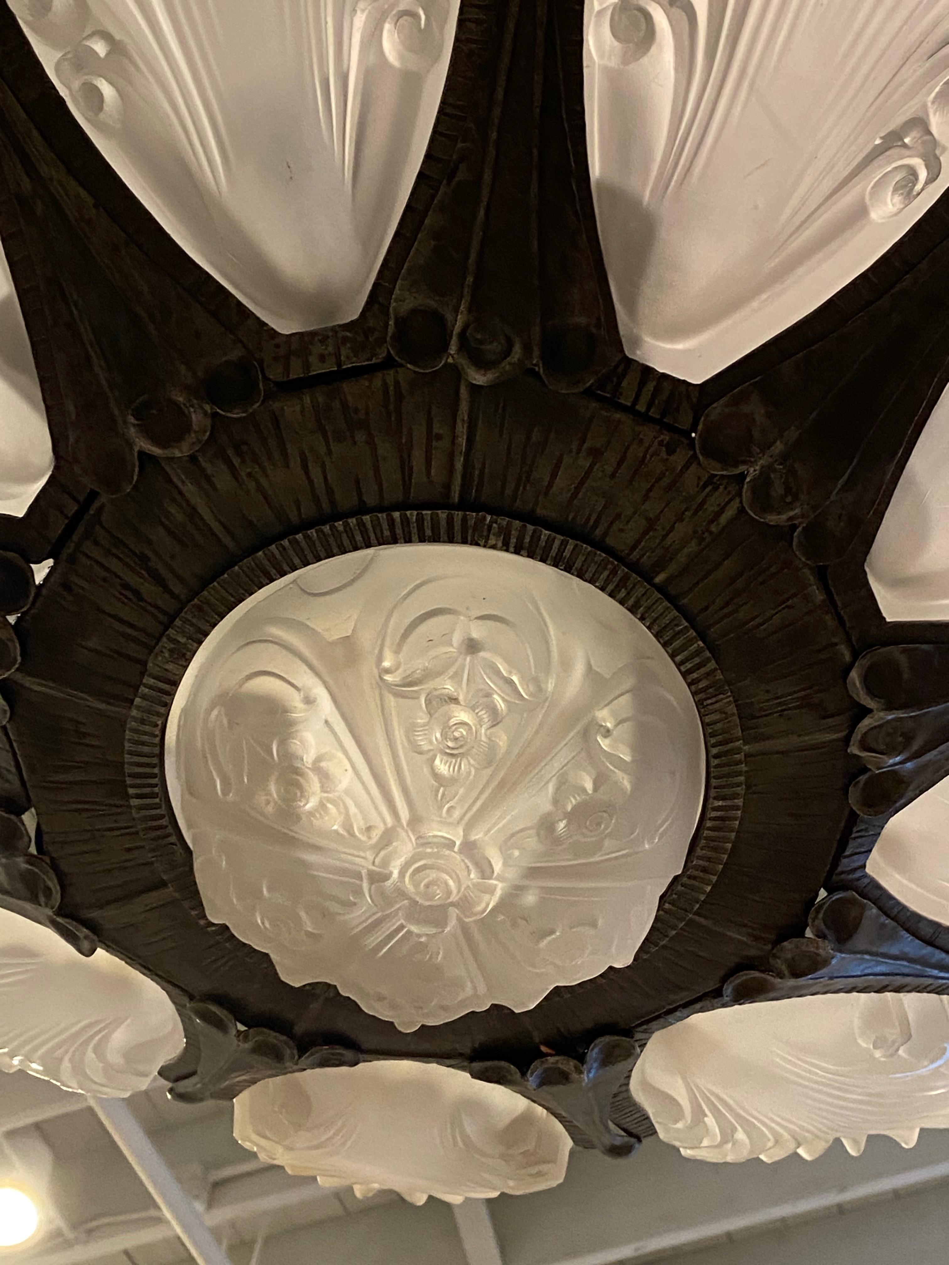 Inizio XX secolo Lampadario francese Art Deco a due piani in vendita