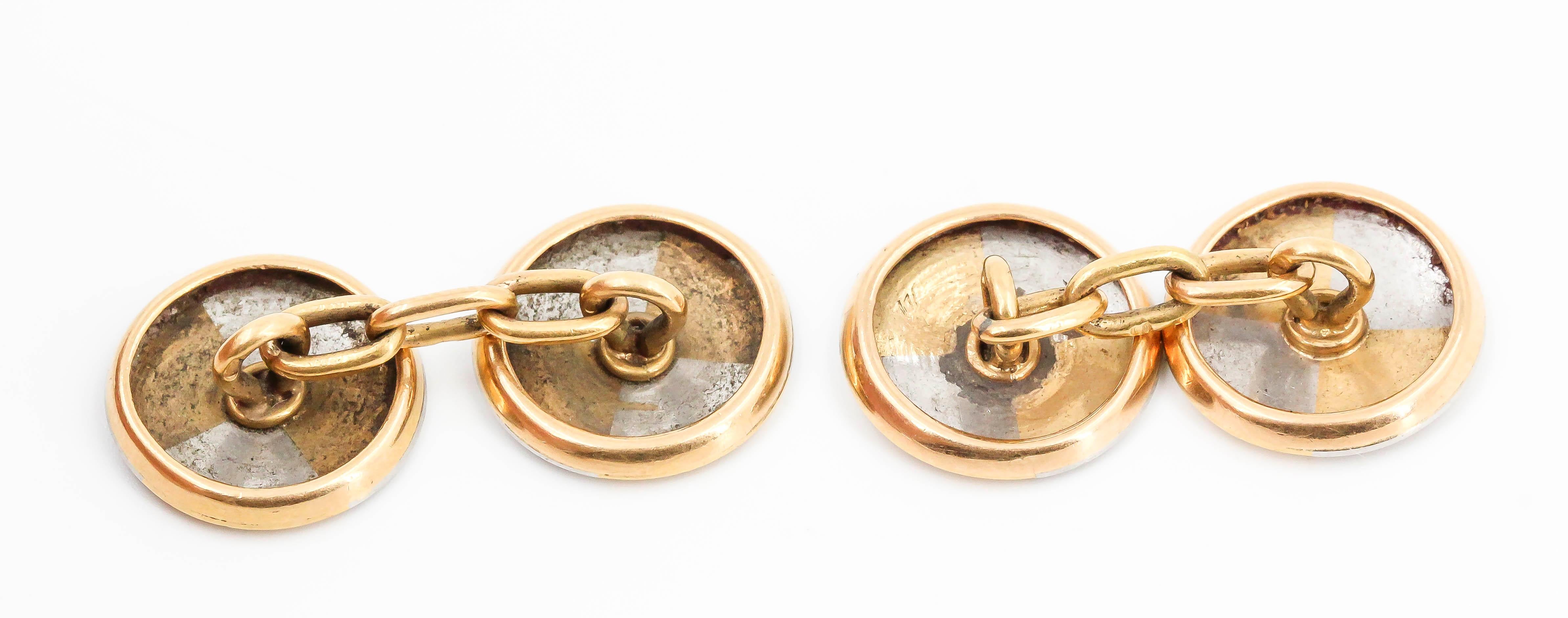 French Art Deco Two-Tone 18 Karat Gold Engine Turned Cufflinks In Fair Condition In New York, NY