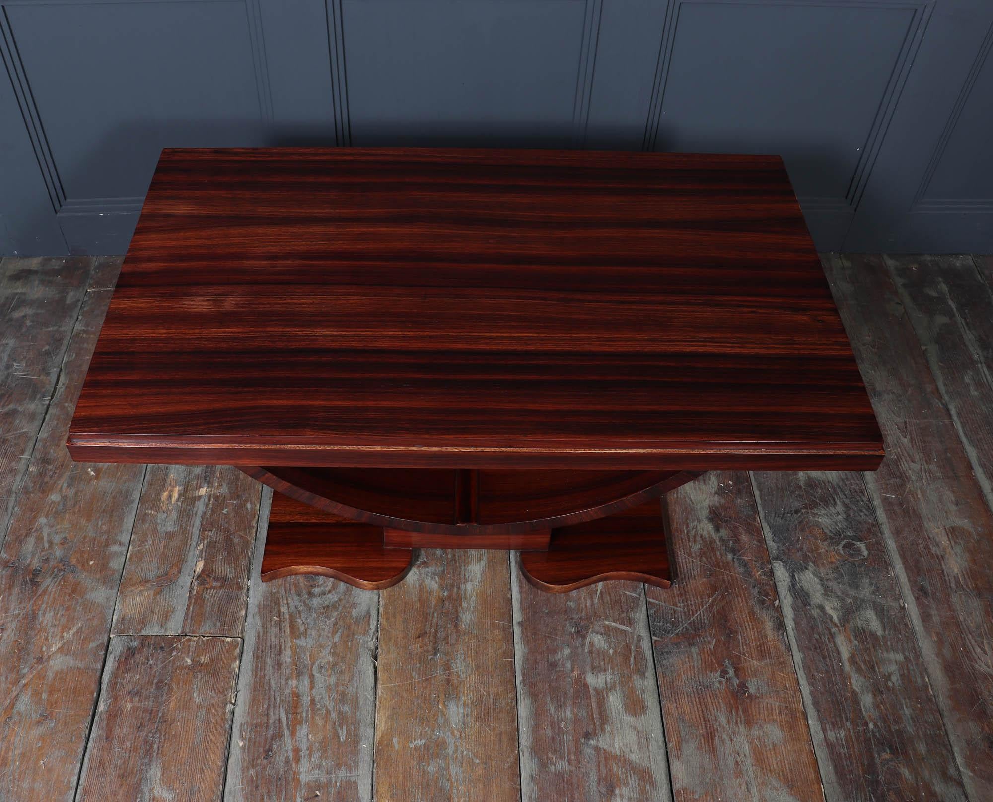 Table basse Art déco française à base en U Bon état - En vente à Paddock Wood Tonbridge, GB