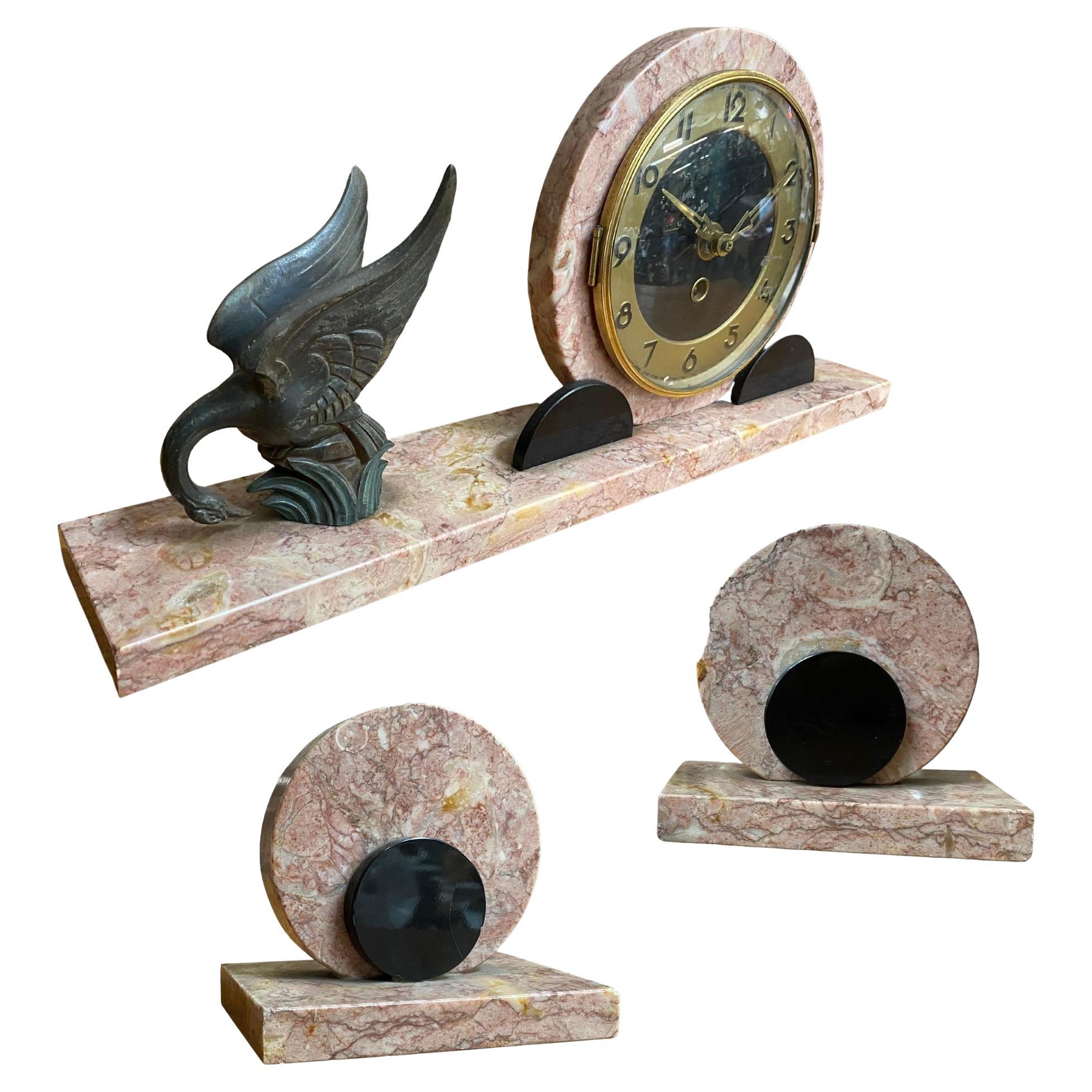 Kaminsimsuhr-Set aus UCRA-Bronze und Schwan-Marmor von Marefbay, französisches Art déco im Angebot